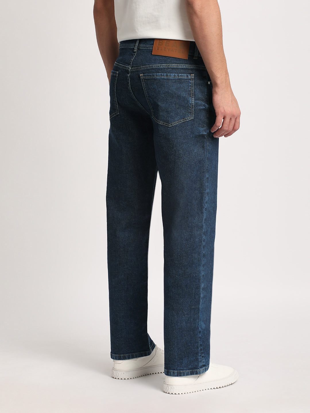 Men Mid Blue Solid Mid Rise Straight Fit Jean
