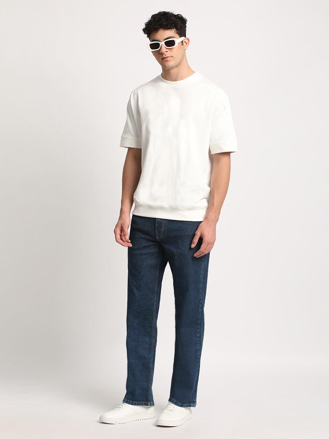 Men Mid Blue Solid Mid Rise Straight Fit Jean