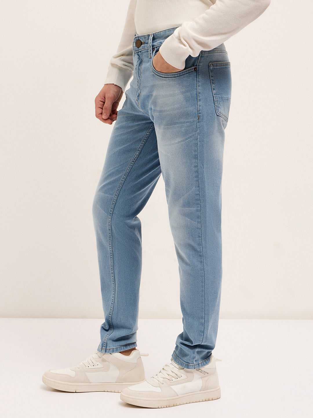 Men Light BlueLight Fade Mid-Rise Slim Fit Jeans