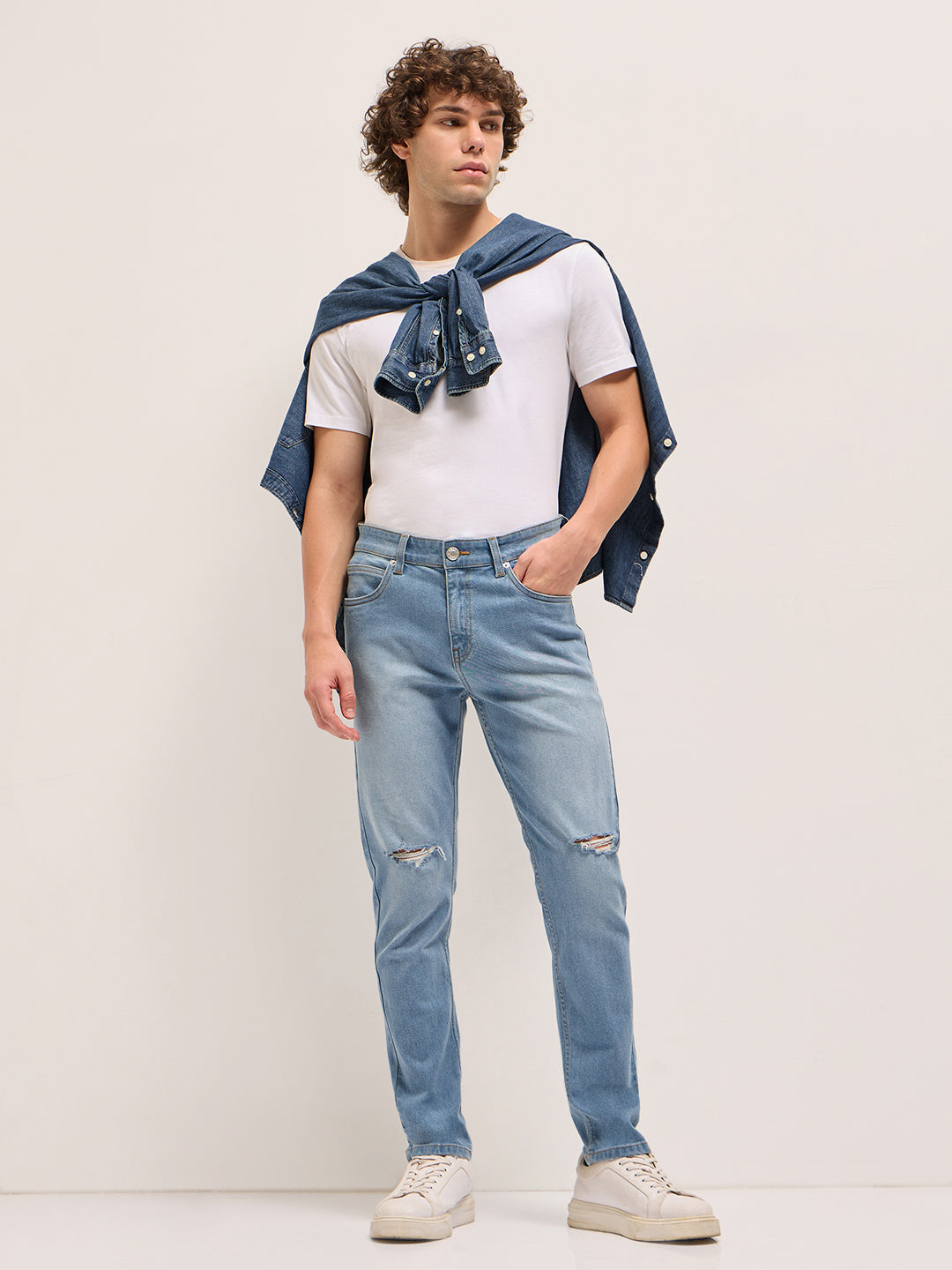 Men BlueLight Fade Lightly distressed Mid-Rise Relaxed Fit Jeans