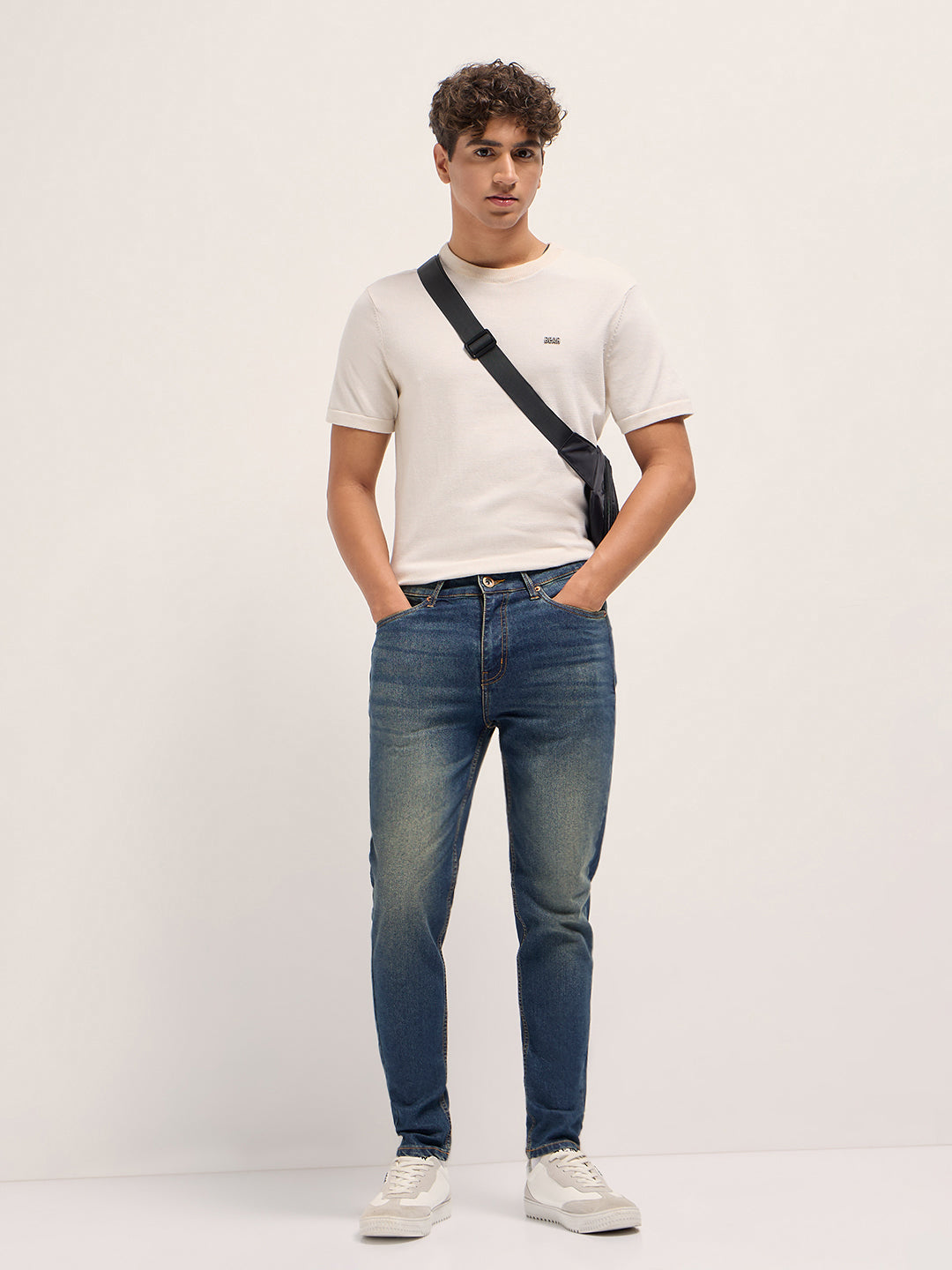 Men Blue Solid Mid Rise Jeans