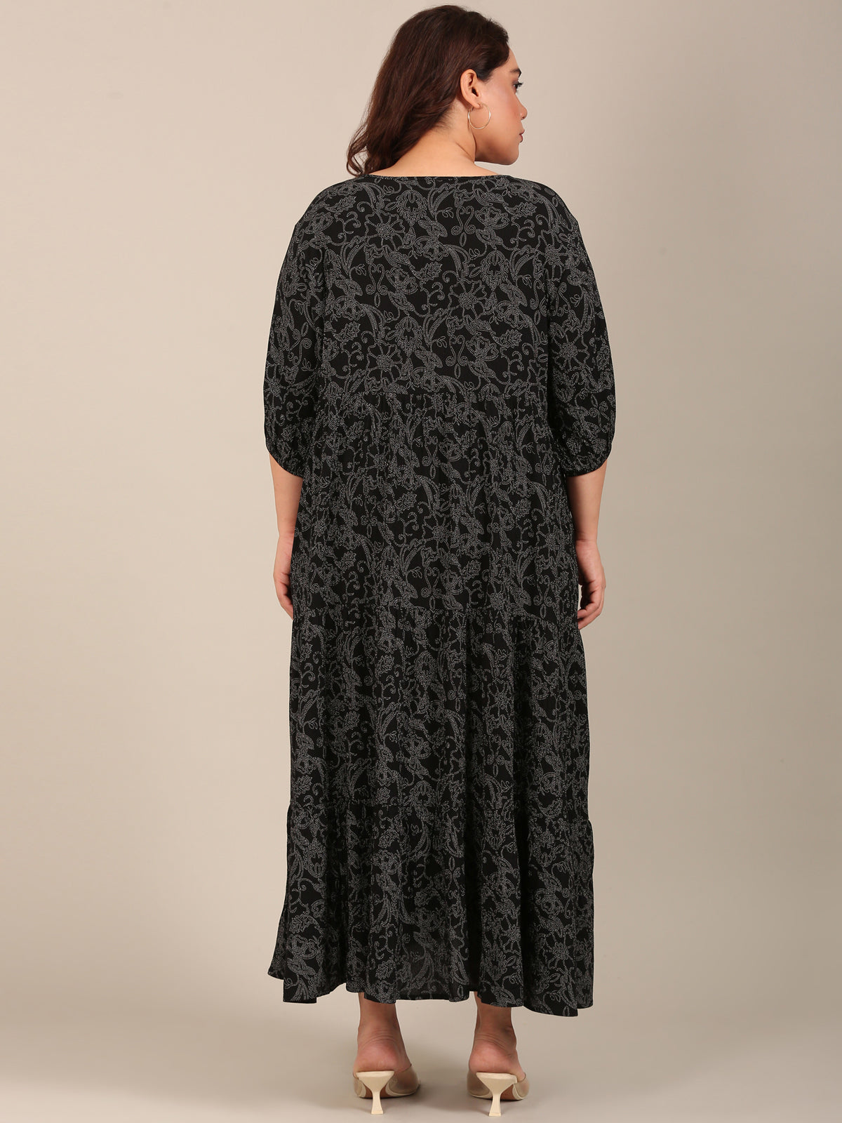 Women Printed Tiered Maxi Dress with Tie Neck