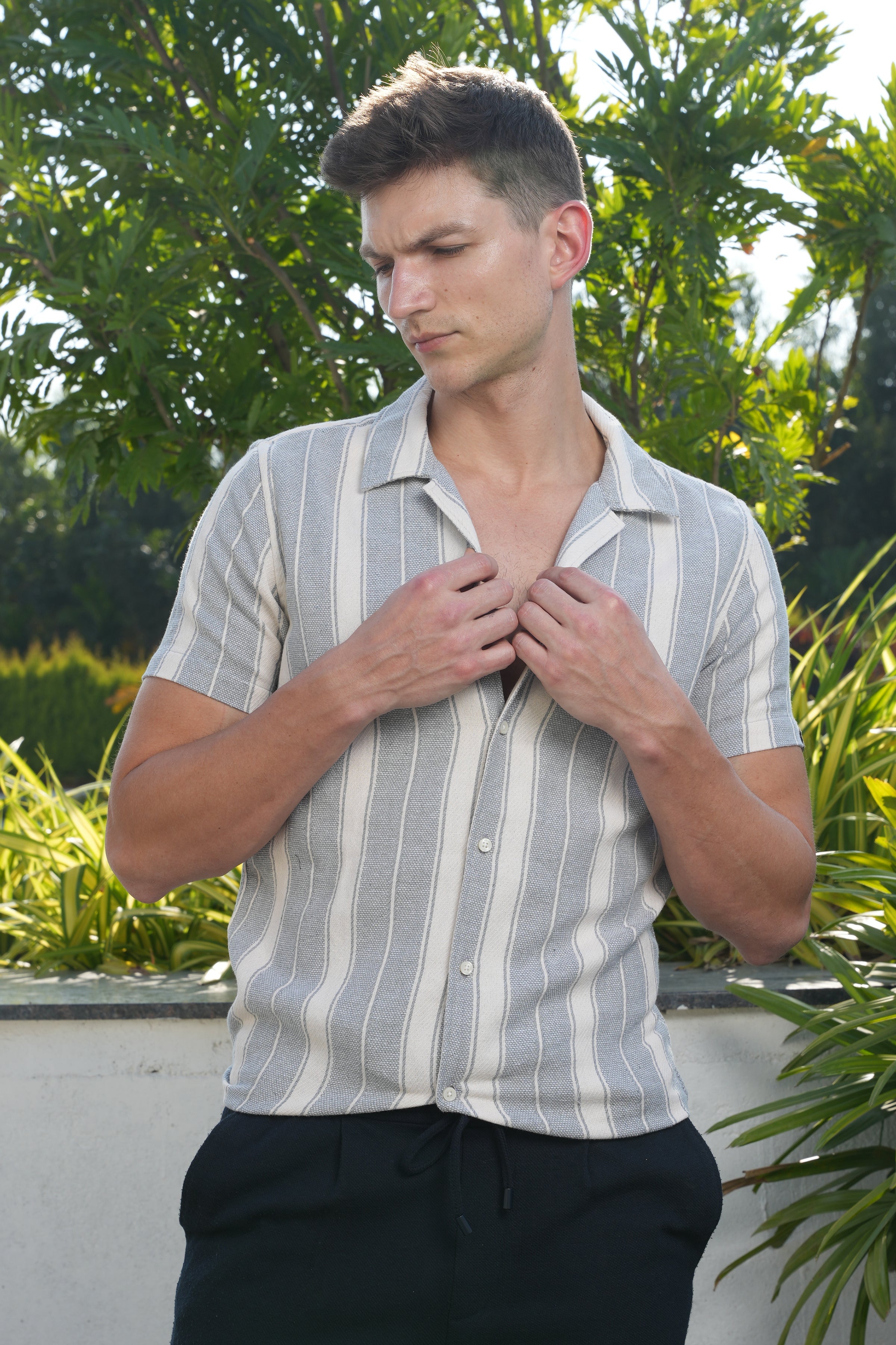 Men Roman Striped Shirt Grey Look