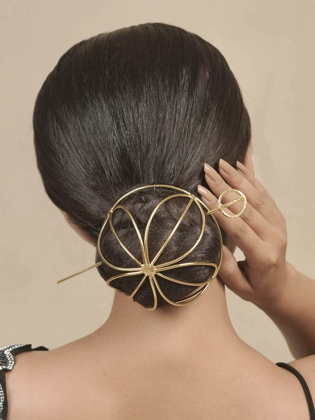 Women Gold Tara Bun Holder