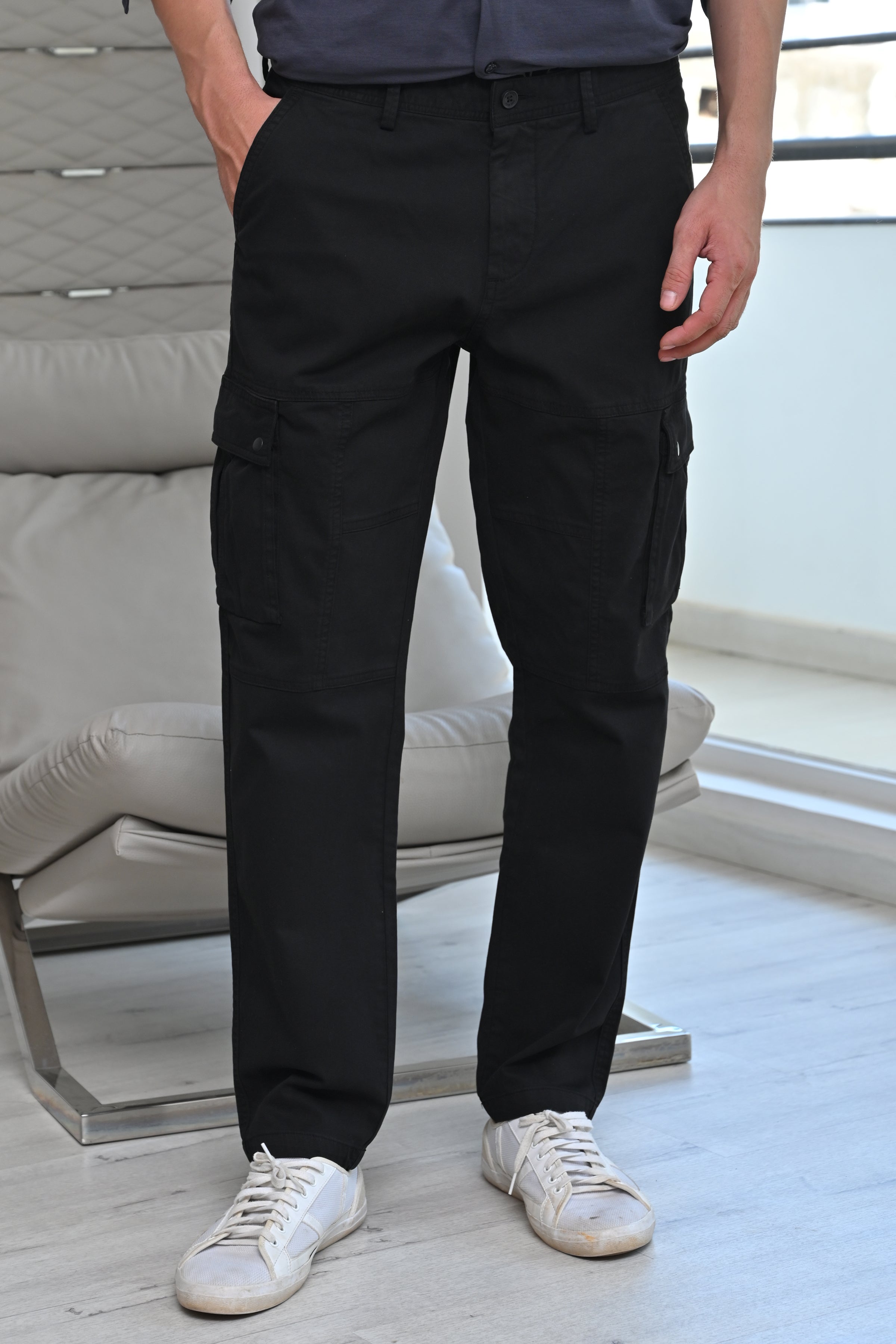 Men Corolla Detailed Cargo Trouser Black