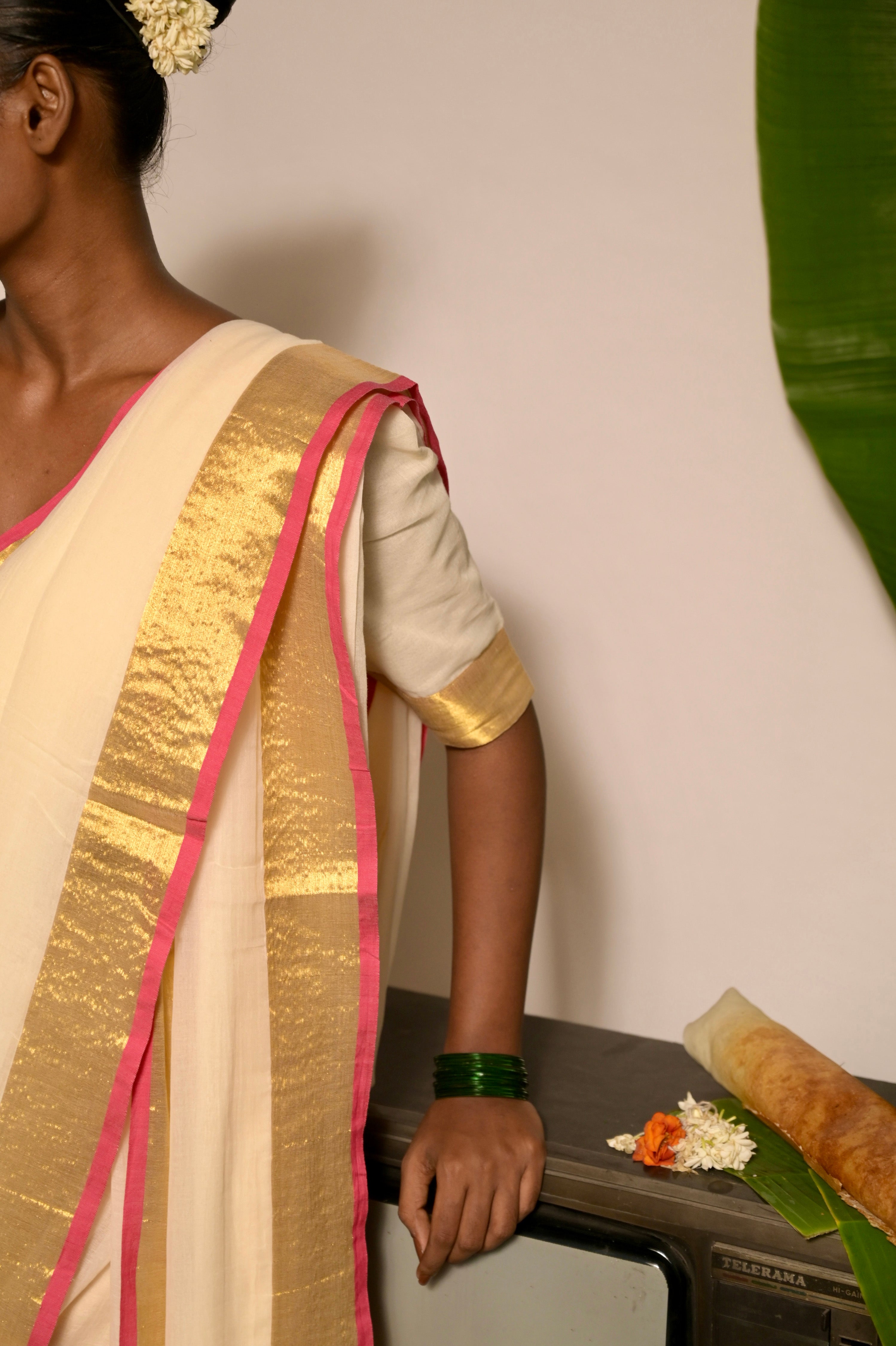 Chandralekha Off white mul cotton handwoven saree with golden and pink border