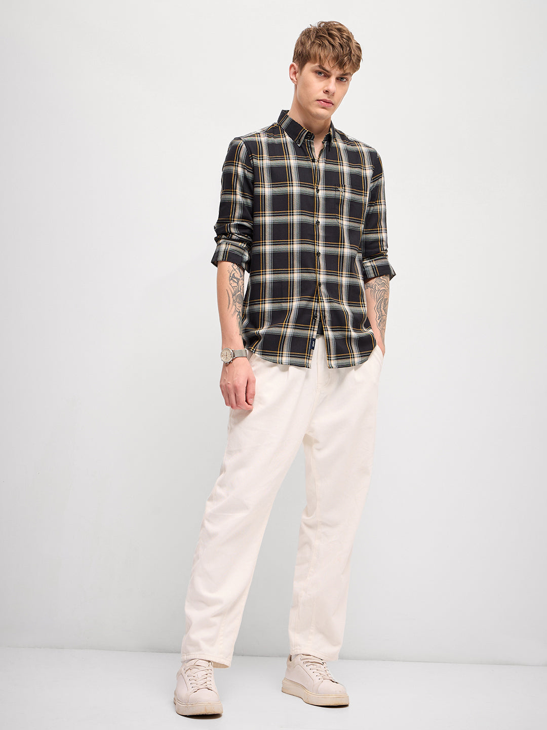 Men Black Checked Slim Fit Casual Shirt
