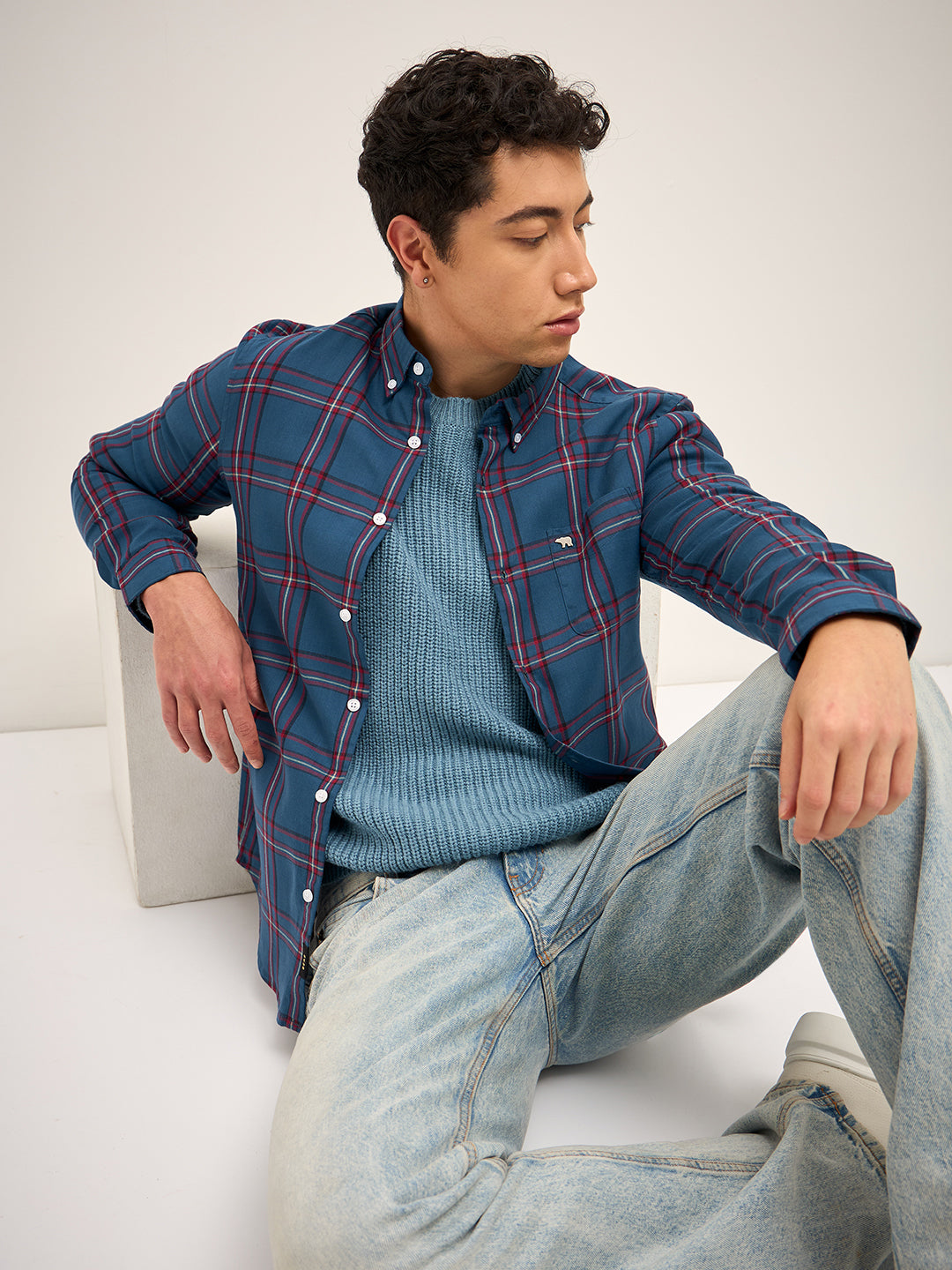 Men Blue Checked Slim Fit Casual Shirt