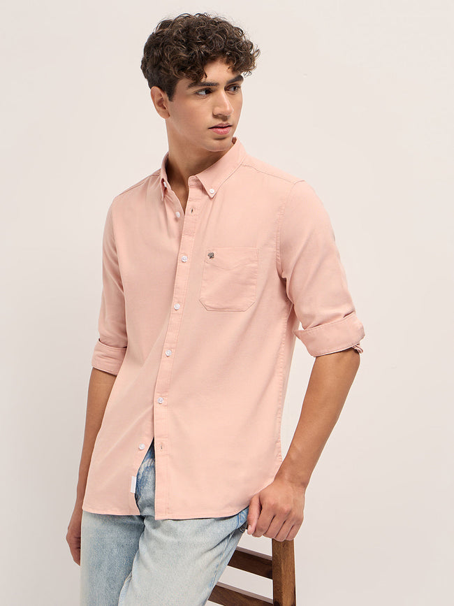 Men Peach Solid Cotton Blend Slim Fit Casual Shirt