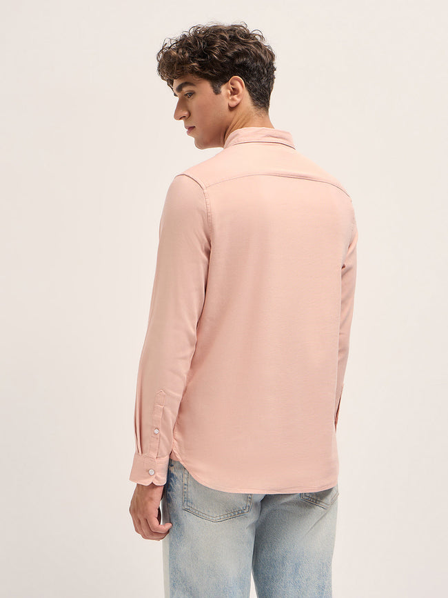 Men Peach Solid Cotton Blend Slim Fit Casual Shirt