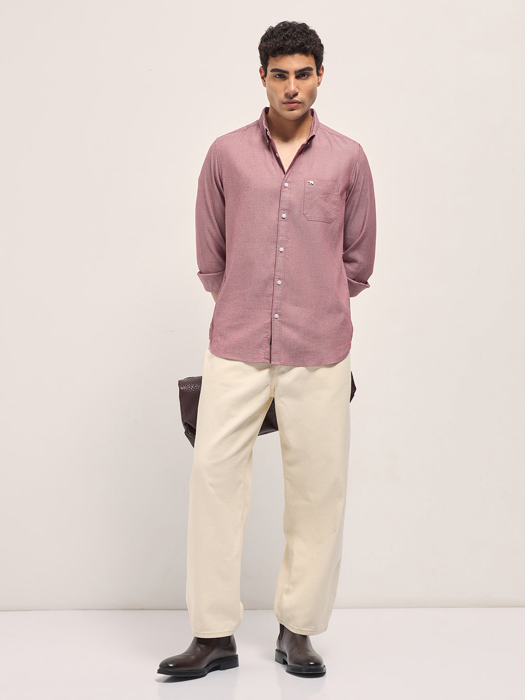 Men Red Solid Cotton Blend Slim Fit Casual Shirt