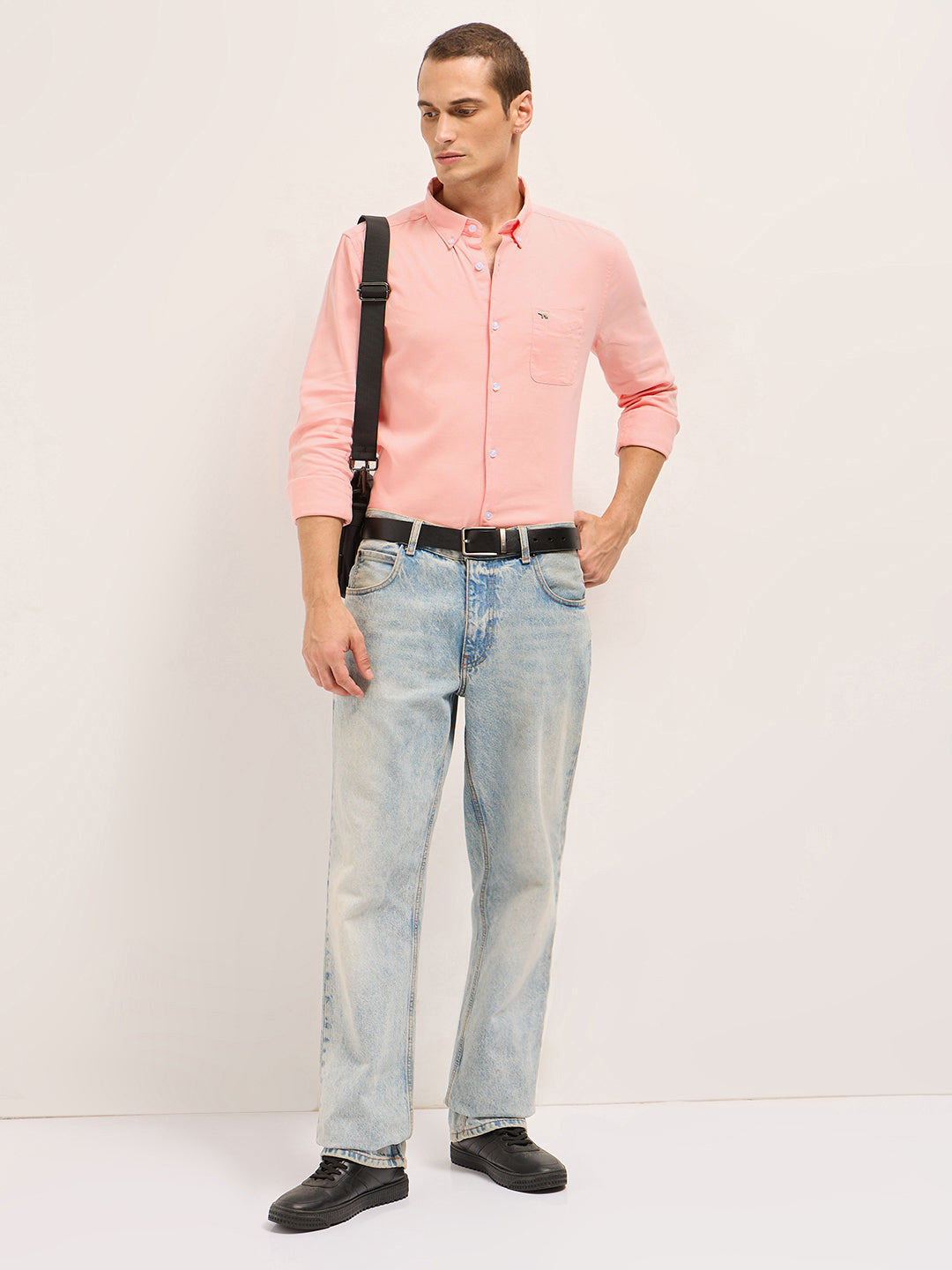 Men Peach Solid Cotton Blend Slim Fit Casual Shirt