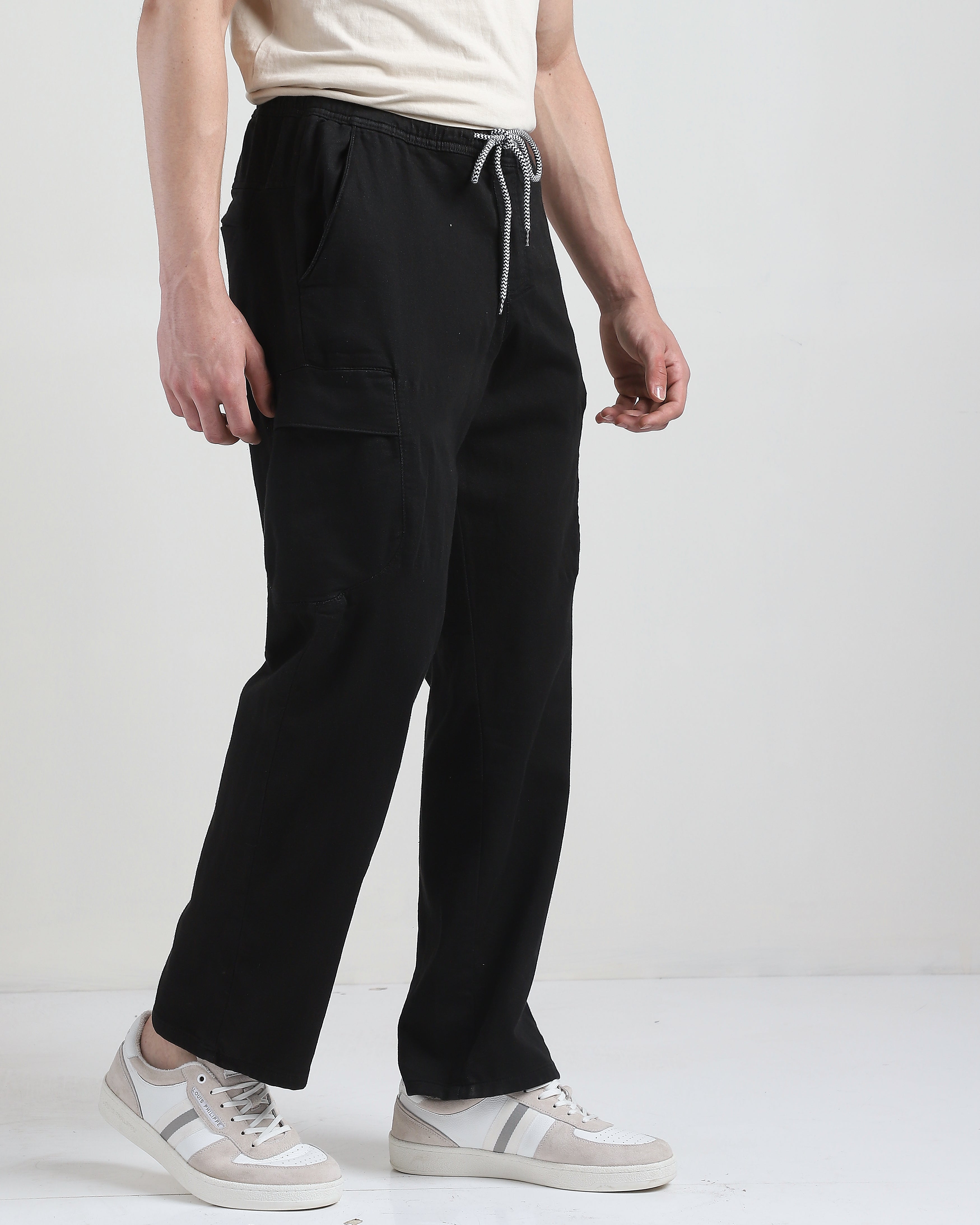 Men Black Cotton Blend Cargo Pants with 6 Pockets