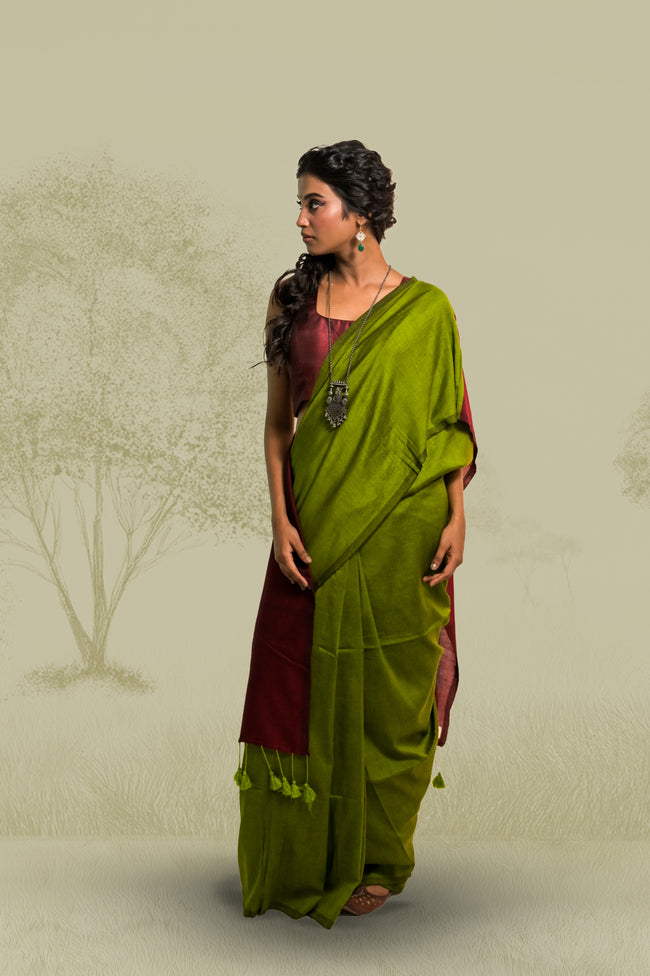 Geet Suhani Olive Green Handloom Cotton Acrylic Saree