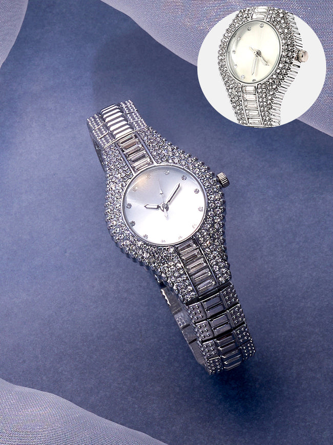 The Embellished Round Watch - Metallic Silver