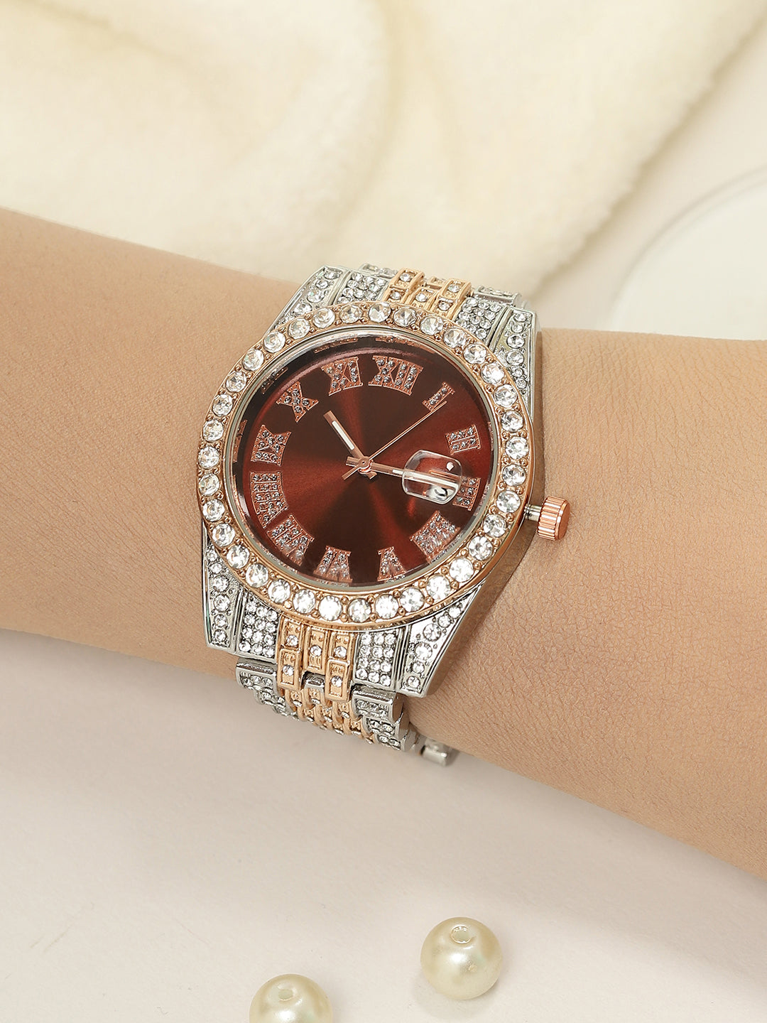 The Bijou Roman-Block Round Watch