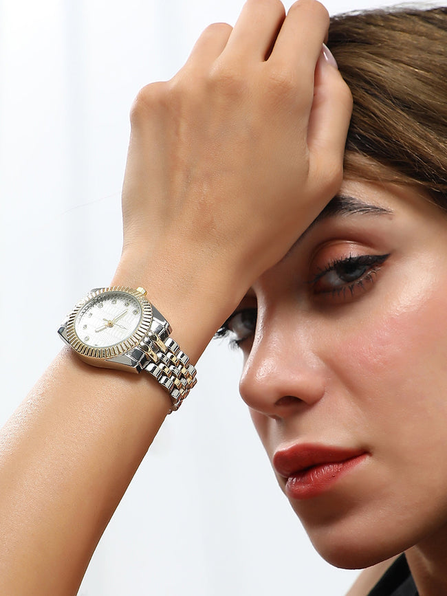 The Ribbed H-Link Round Watch