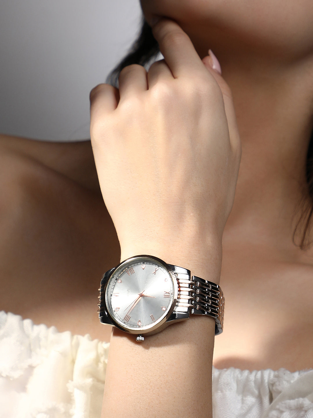 The Roman Daytime Round Watch