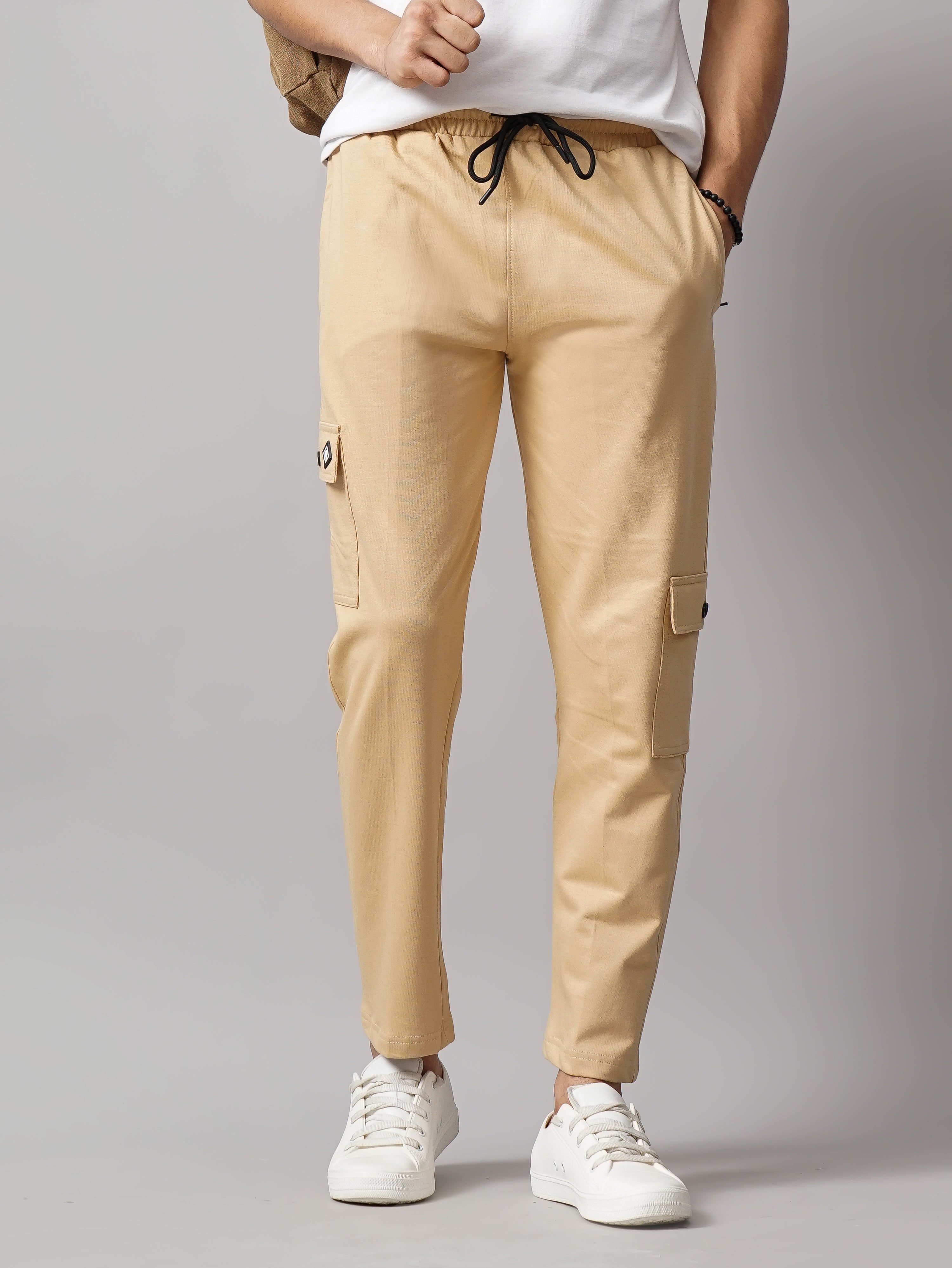Men Offset Cream Knitted Cargo Pant