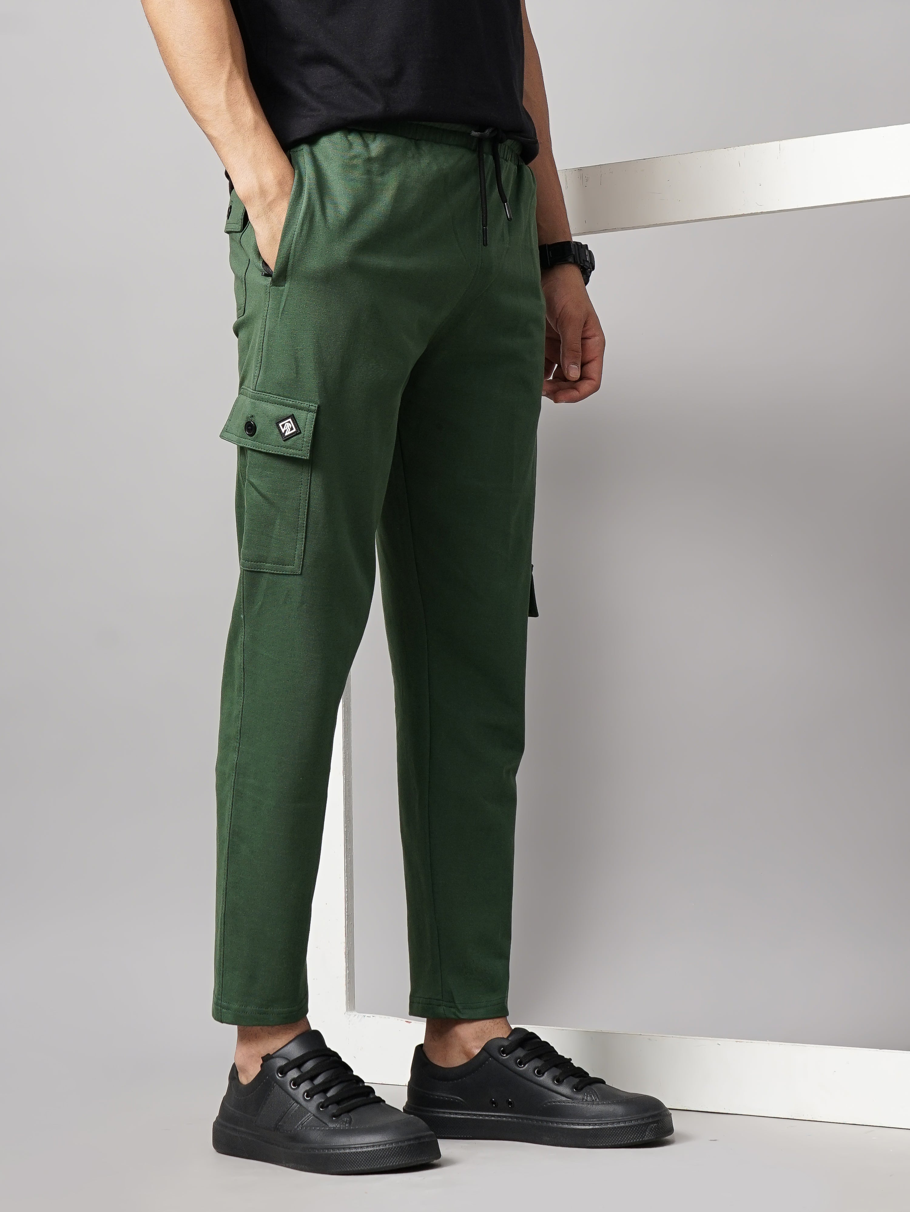 Men Offset Olive Knitted Cargo Pant
