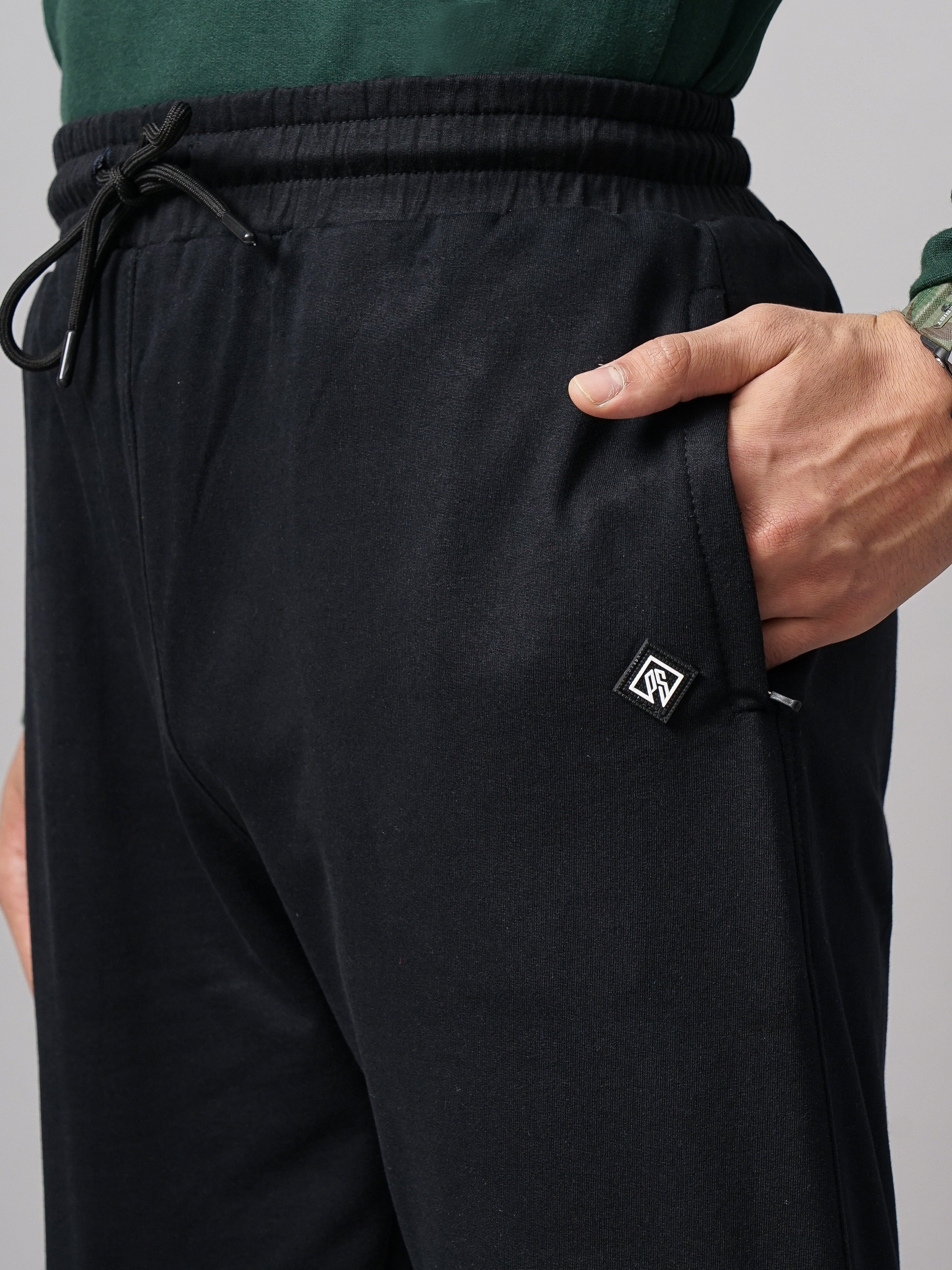 Men Sash Black Knitted Cargo Pant
