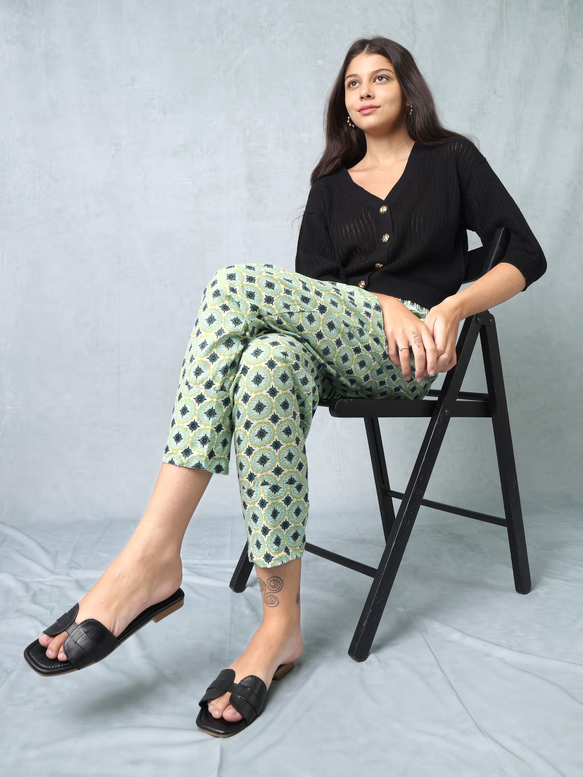 Women Floral Printed Relaxed Fit pants