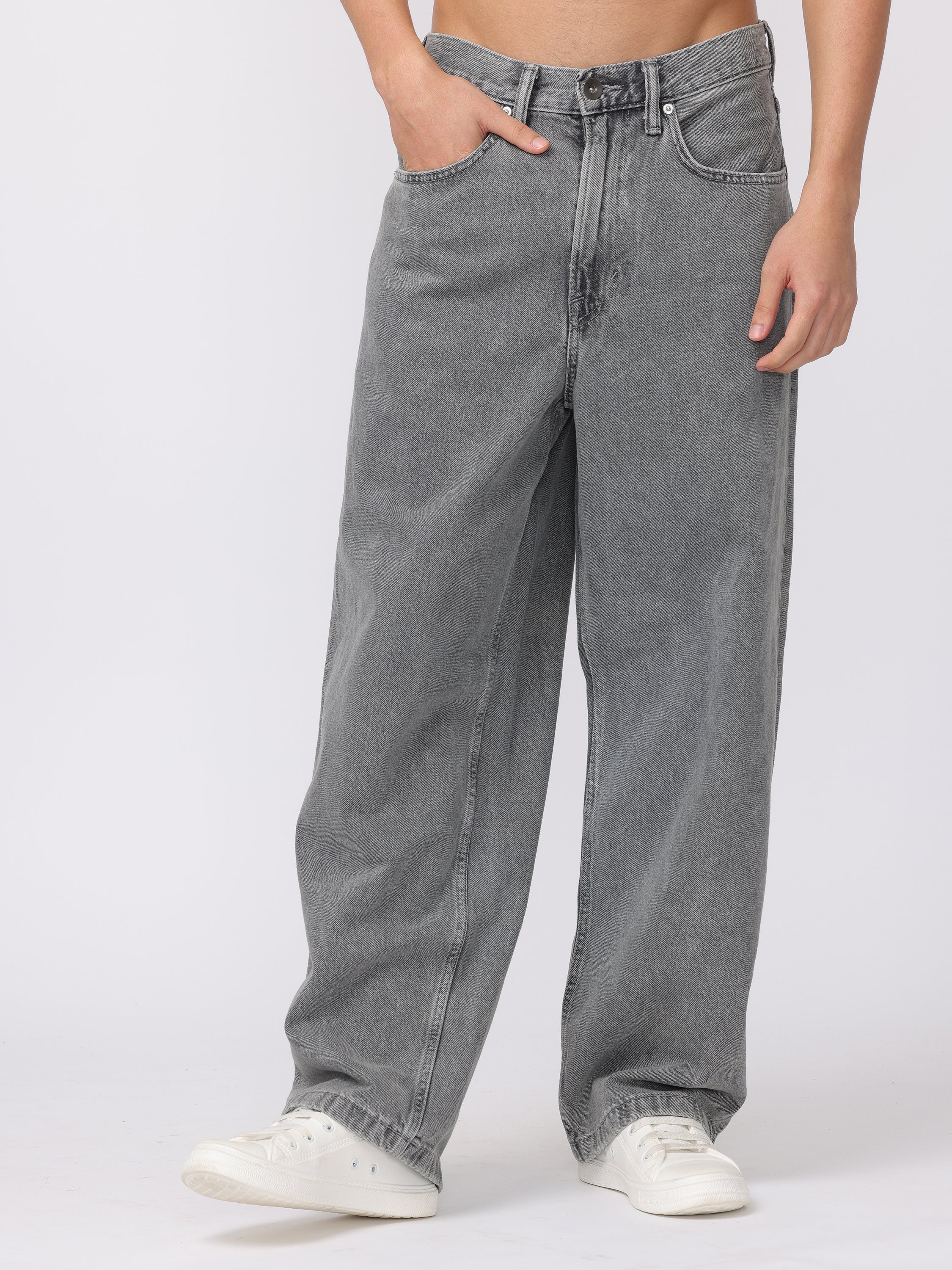 Men Dark Grey Relaxed Fit Jeans