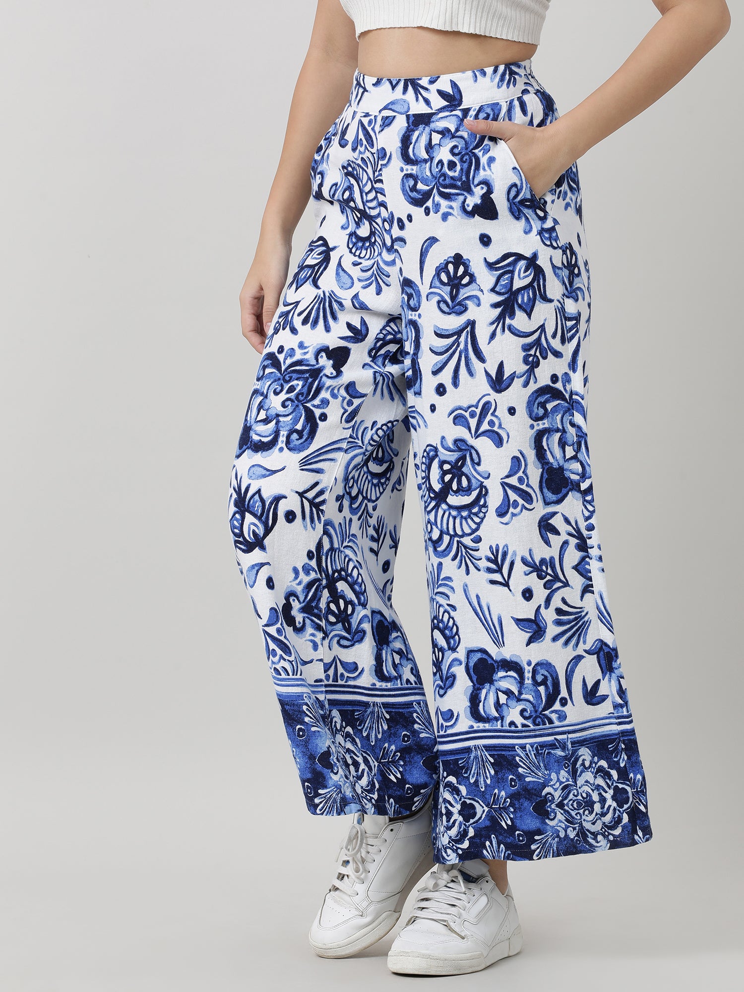 Women Loose Fit Blue Printed Pants