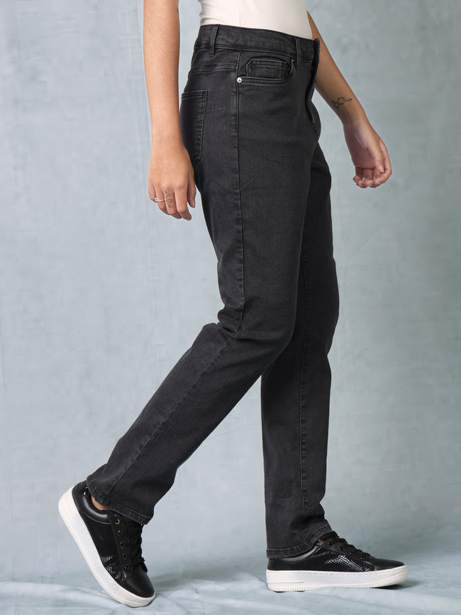 Women Black Straight Fit Jeans