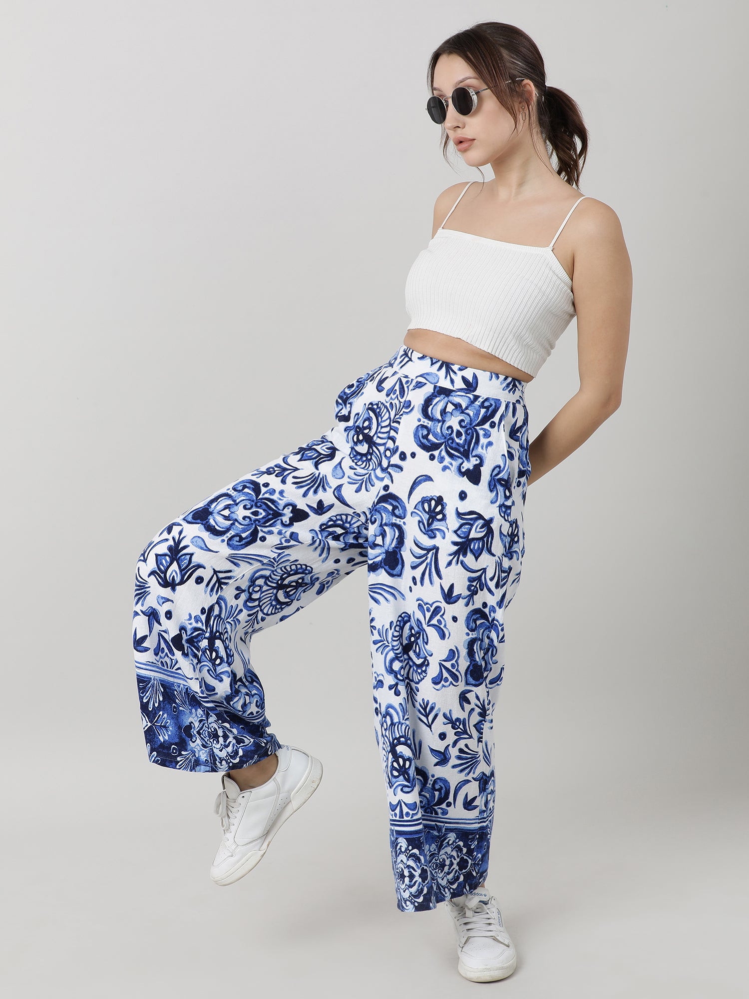 Women Loose Fit Blue Printed Pants