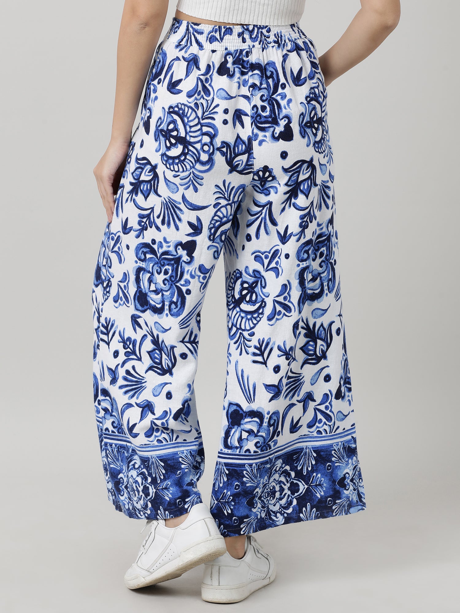 Women Loose Fit Blue Printed Pants