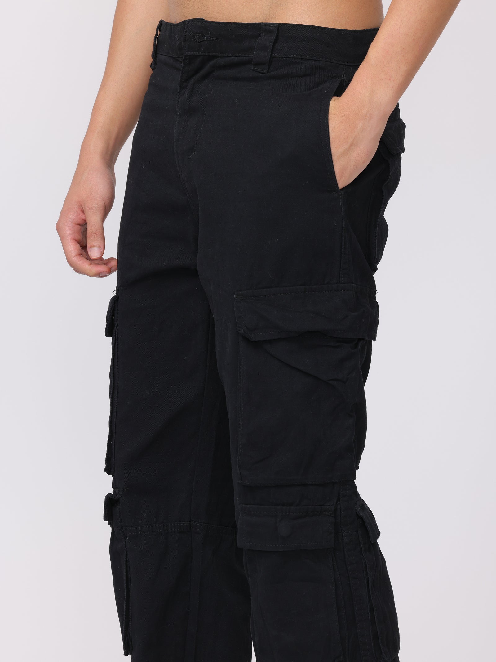 Men Black Regular Fit Cargo Pants