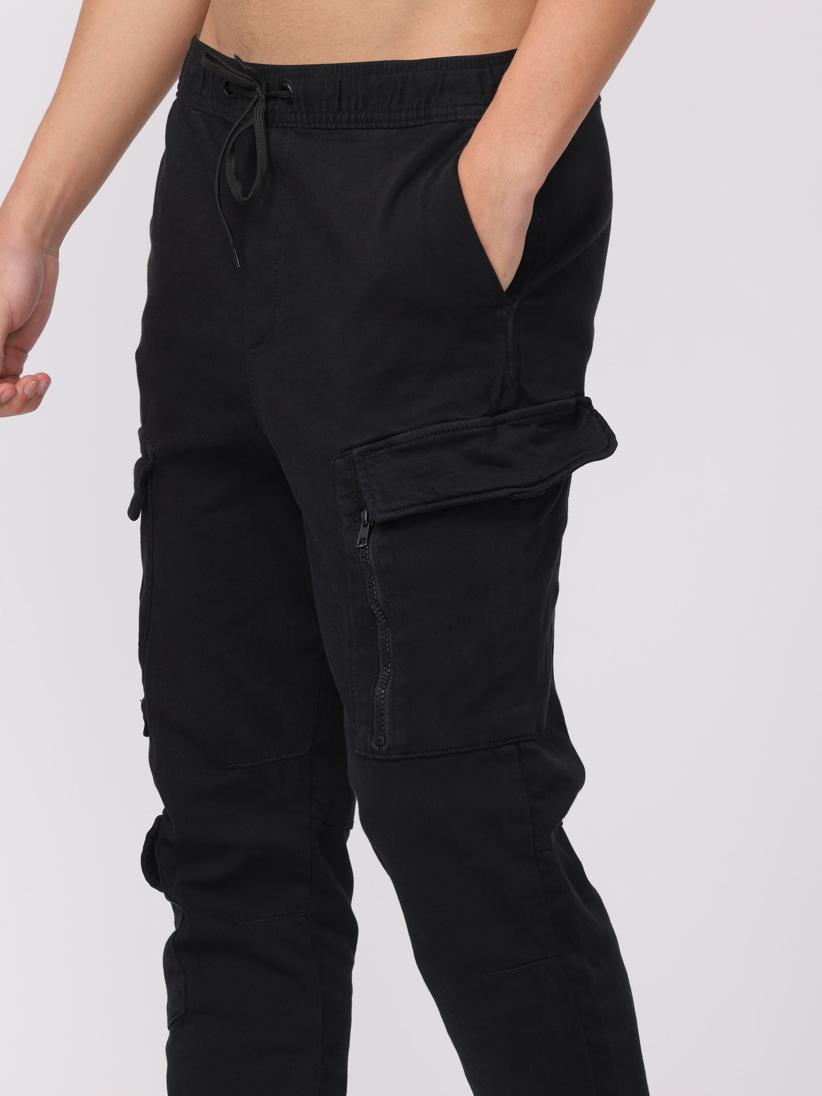 Men Black Regular Fit Cargo Pants