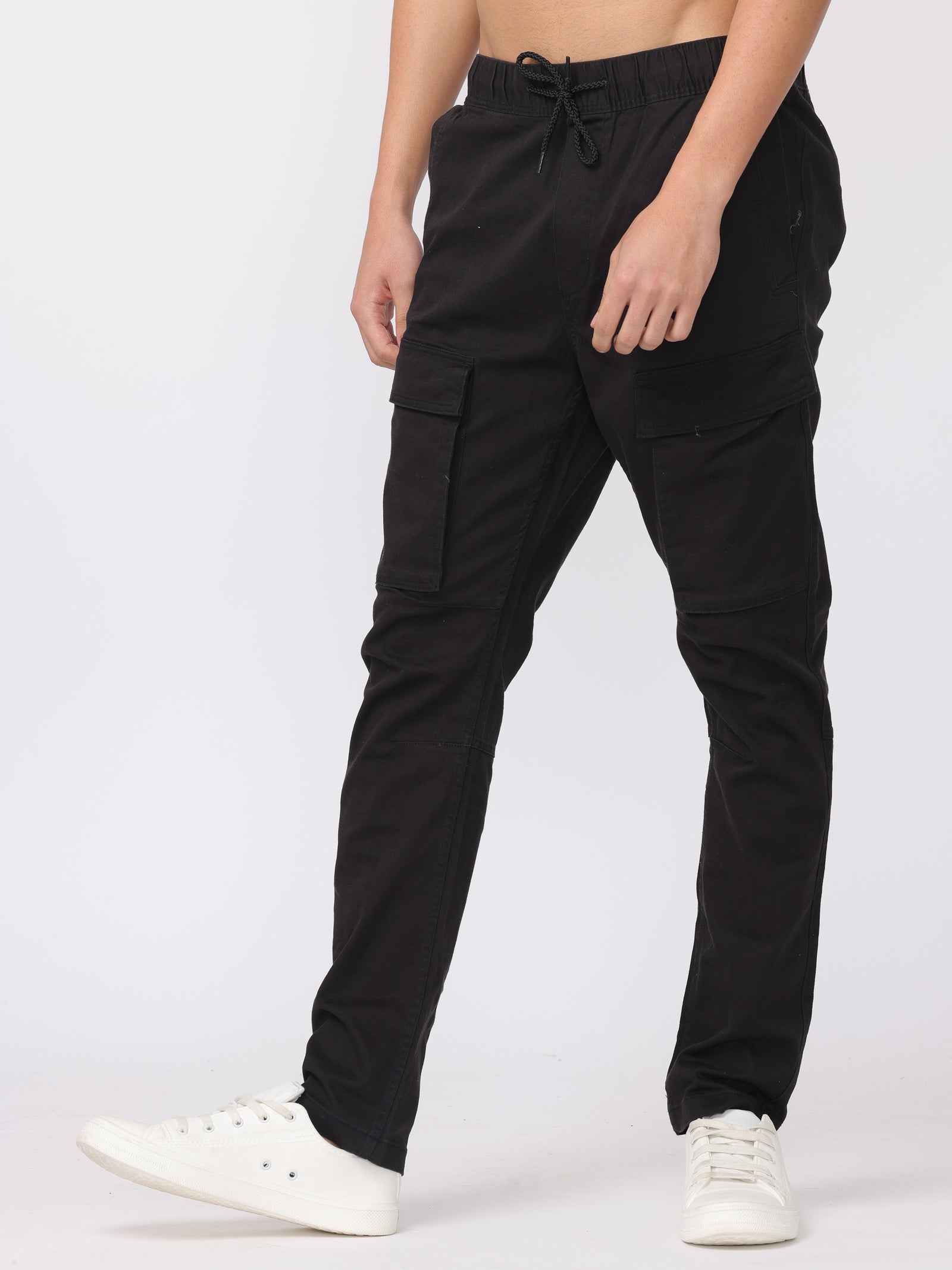 Men Black Regular Fit Cargo Pants