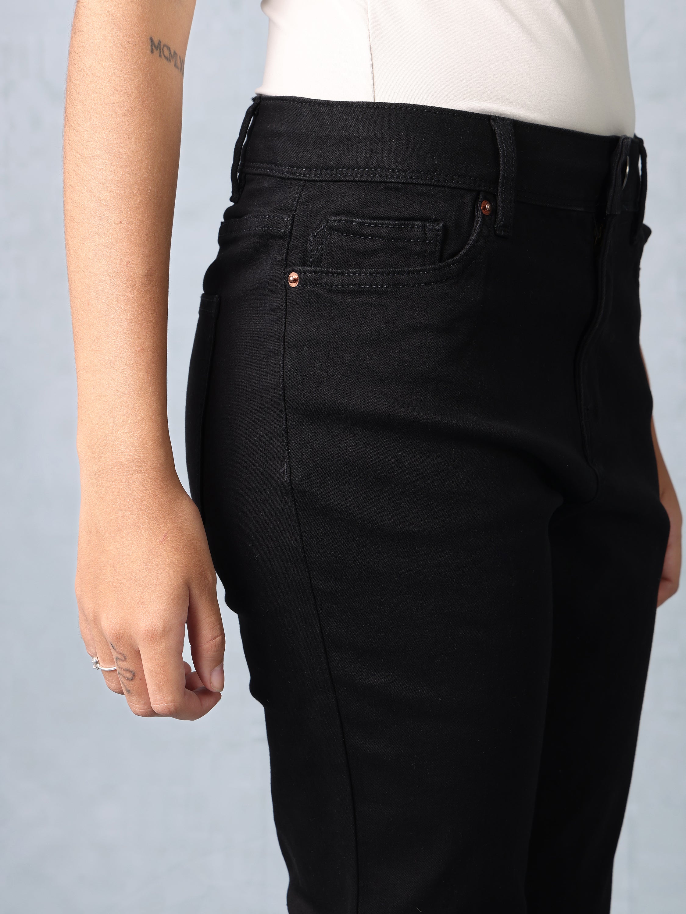 Women Black Straight Fit Jeans