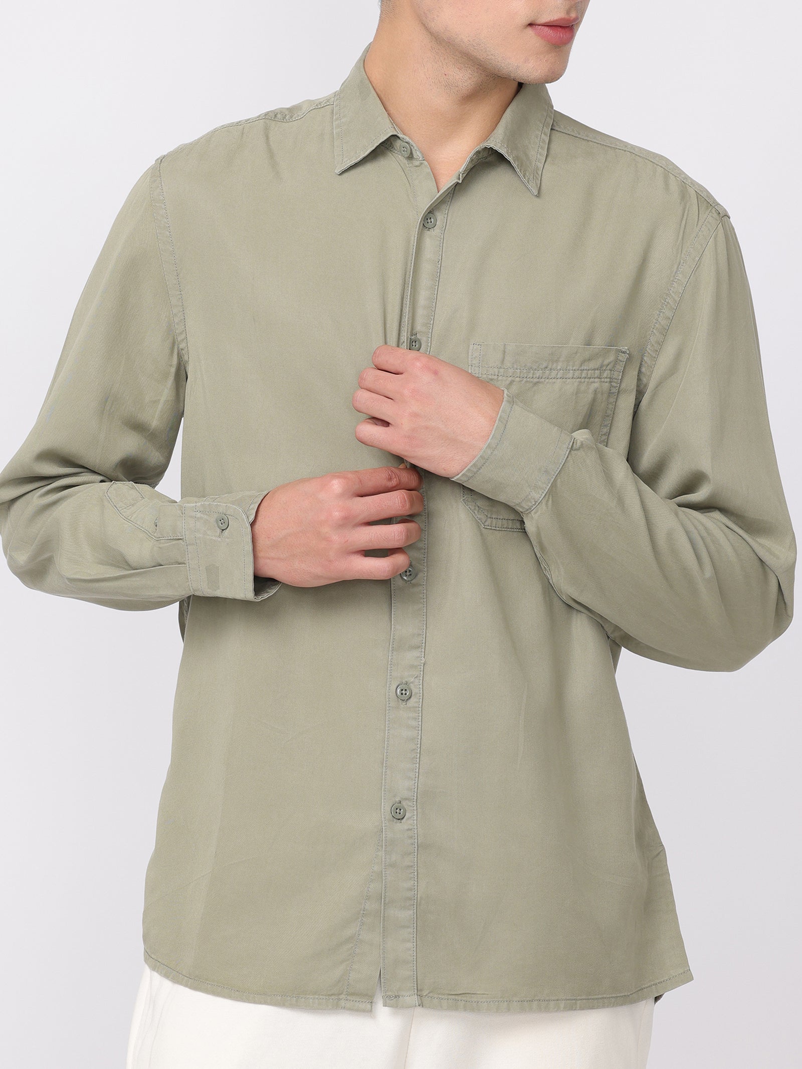 Men Green Regular Fit Cotton Blend Shirt