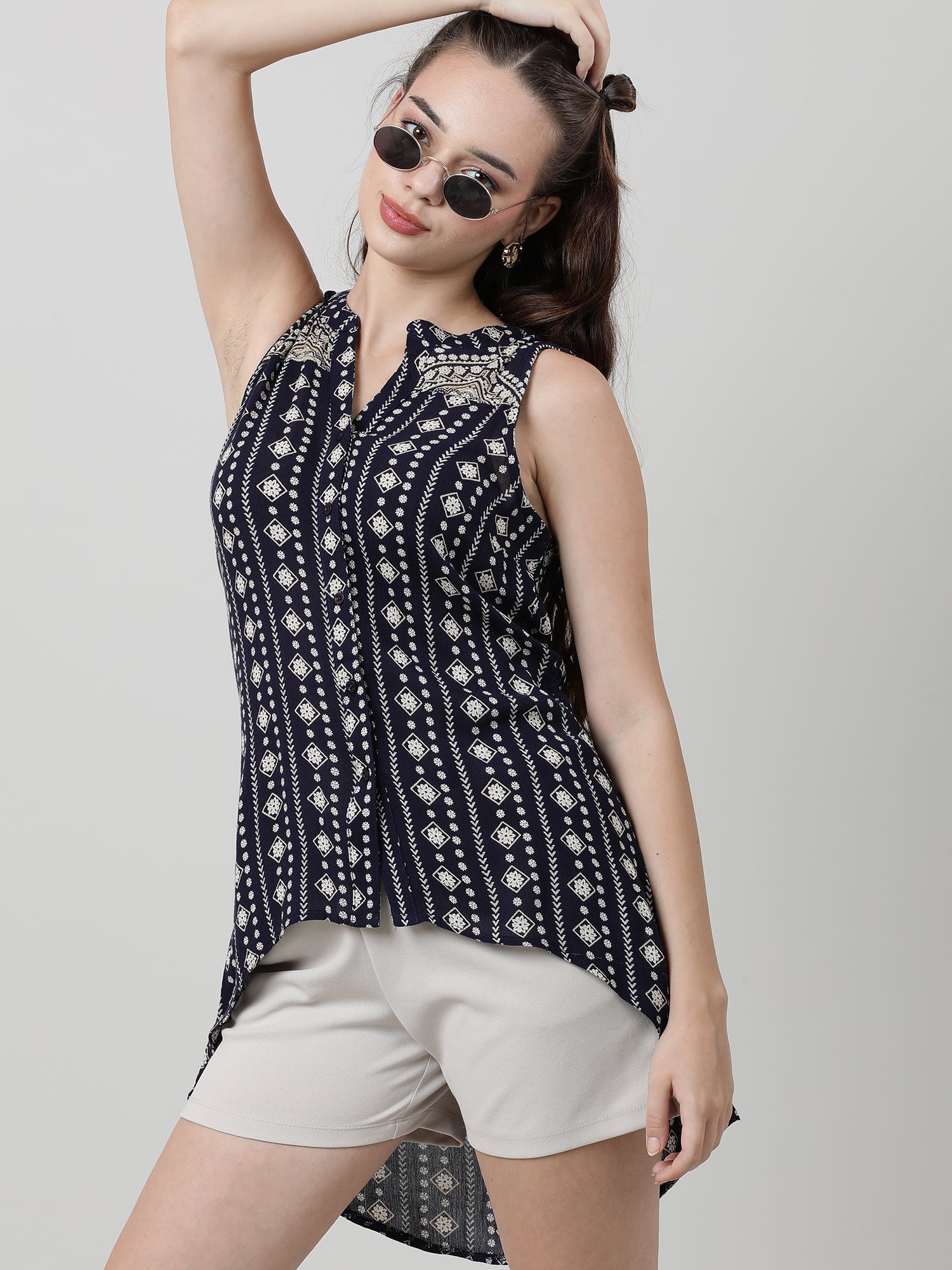 Women Regular Fit Printed Black High Low Top