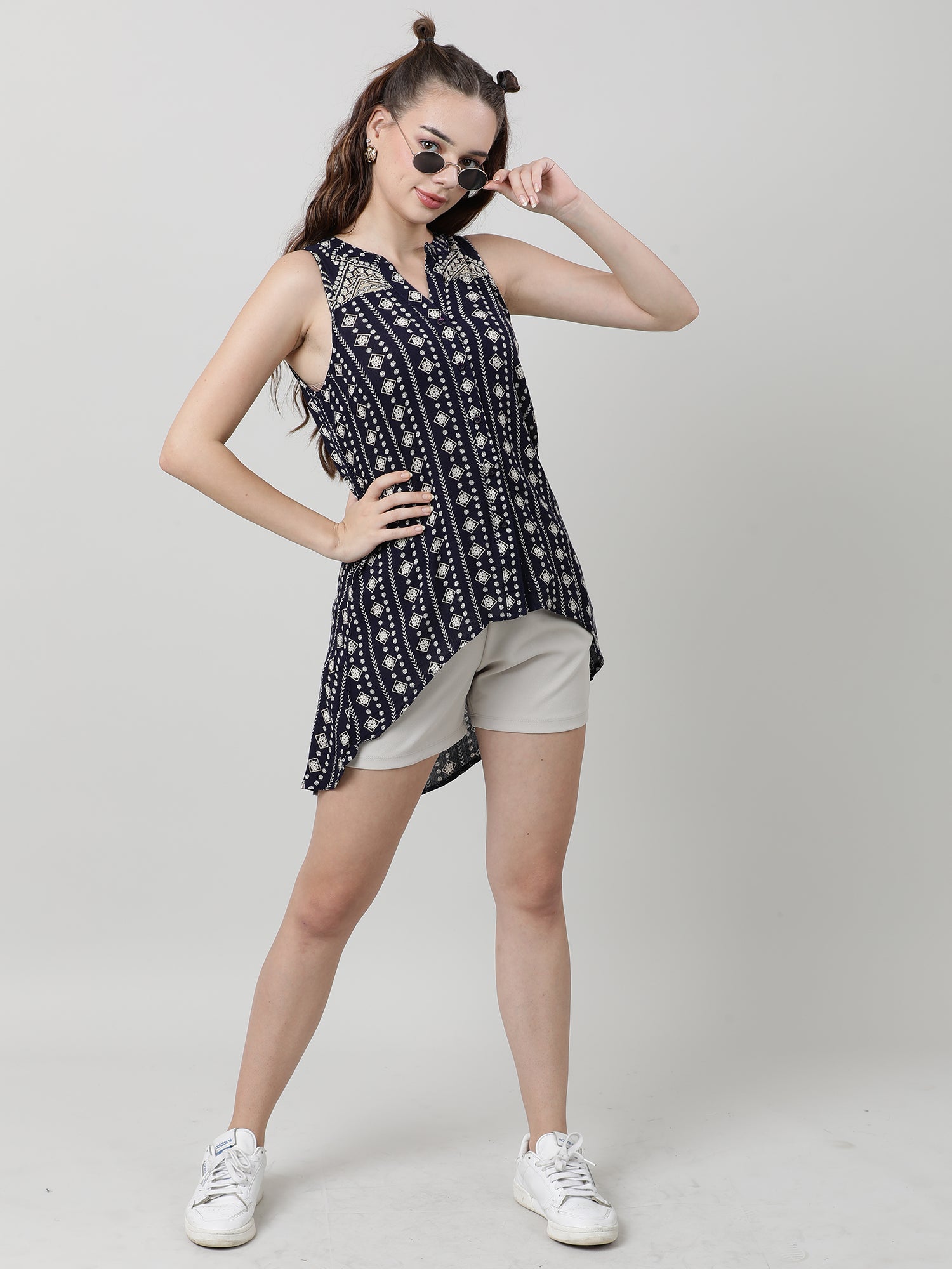 Women Regular Fit Printed Black High Low Top