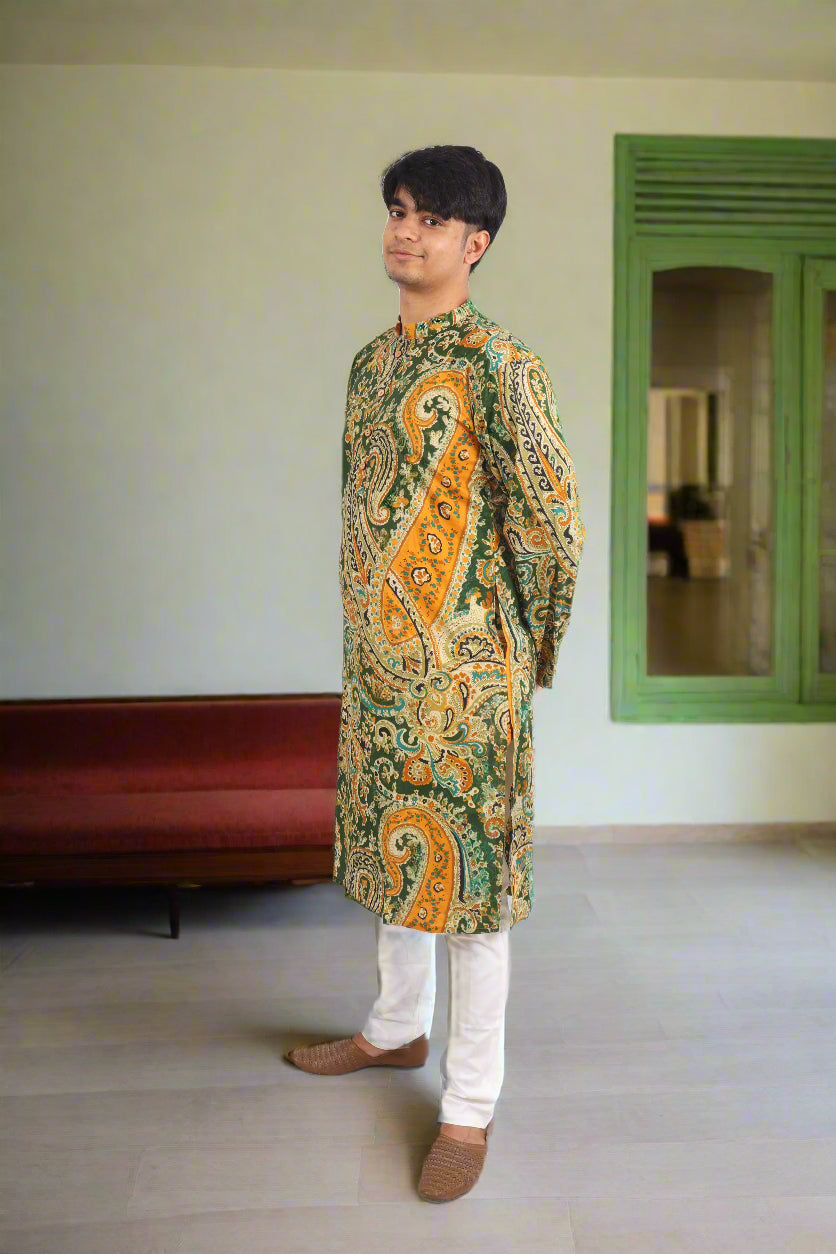 Men Green Cotton Paisley Printed Straight Kurta