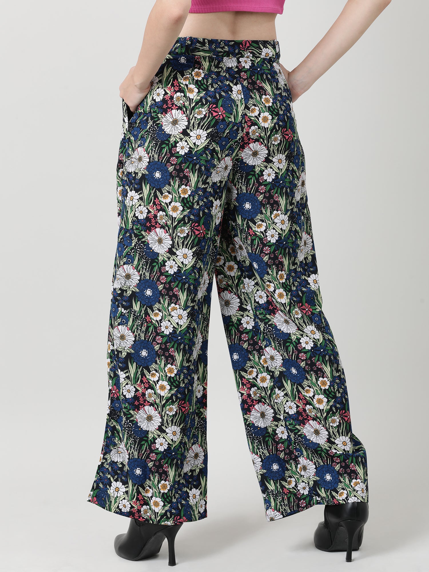 Women Relaxed Fit Green Printed Pants