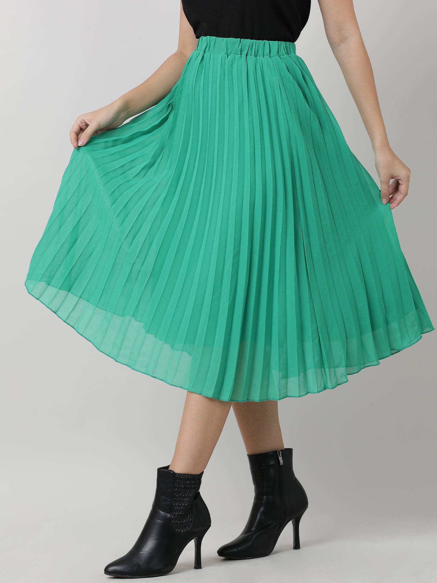 Women Relaxed Fit Green Pleated Midi Skirt