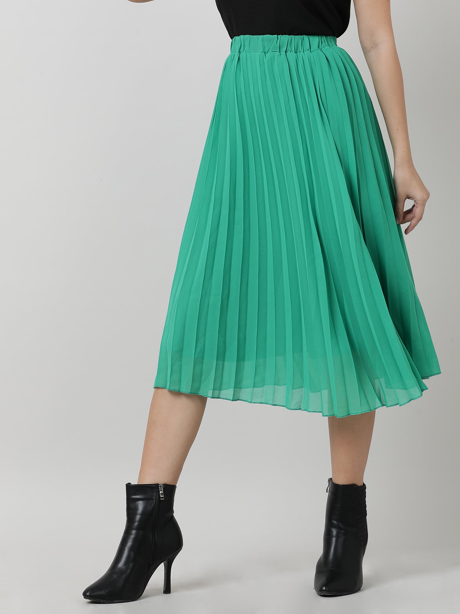 Women Relaxed Fit Green Pleated Midi Skirt