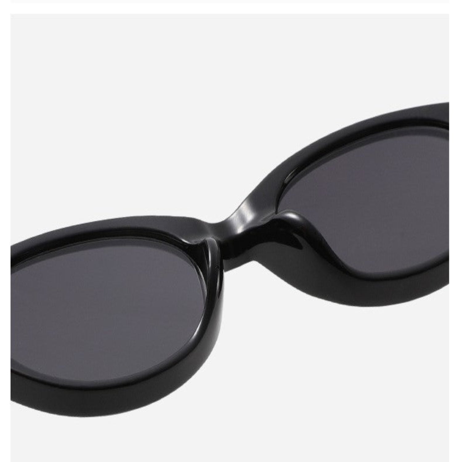 Women Black And Gold Oval Dual Tone Sunglasses
