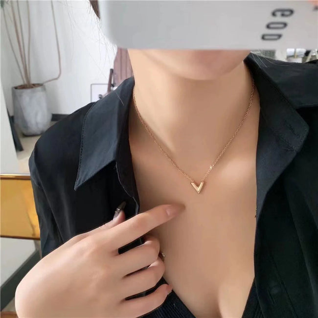 Gold Chevron Chevron Necklace