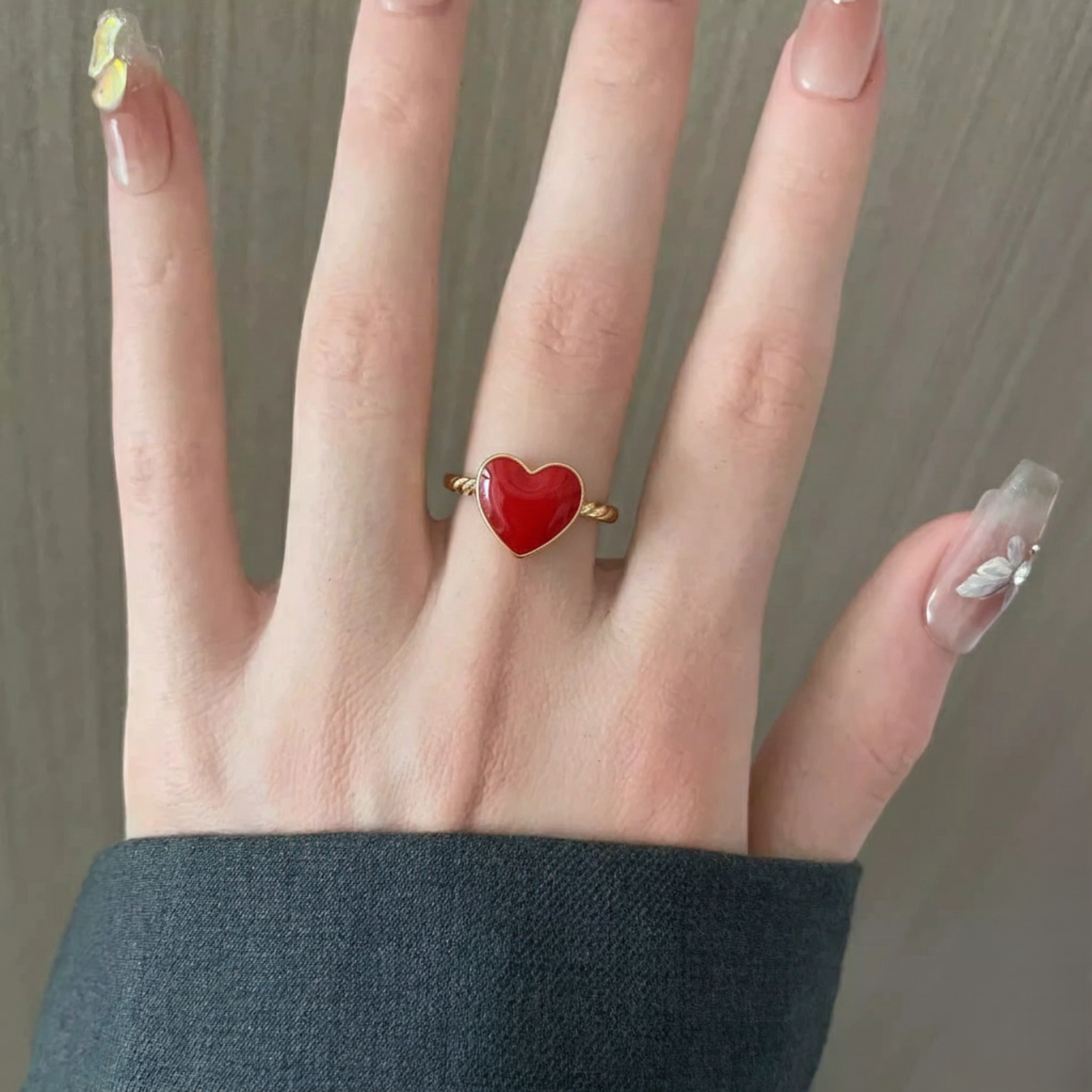 Red Heart Gold Twist Ring