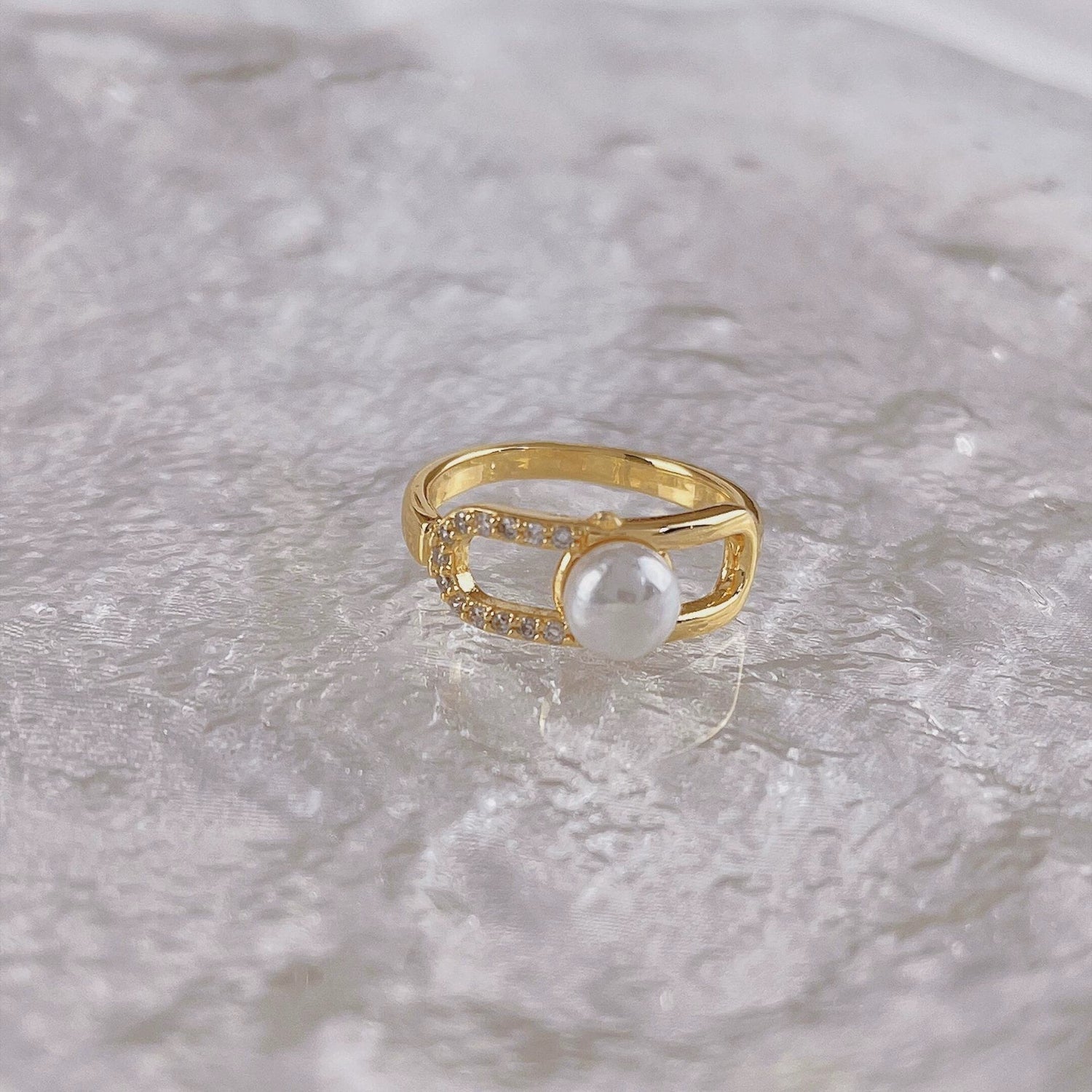 Gold Pearl Crystal Link Ring