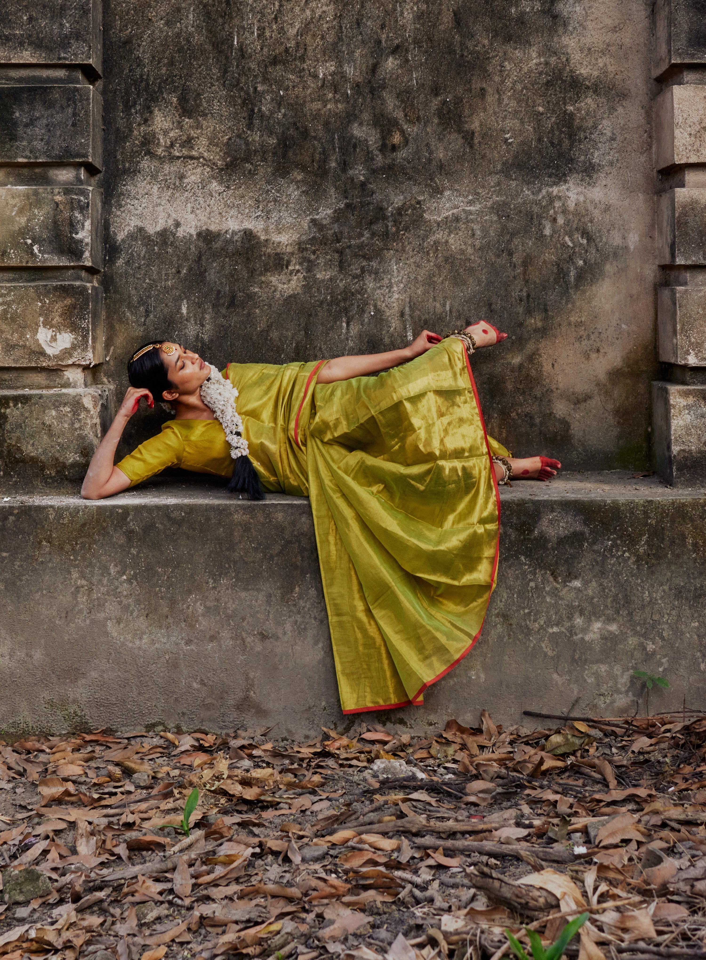 Kapittha Neon Green Tissue Saree