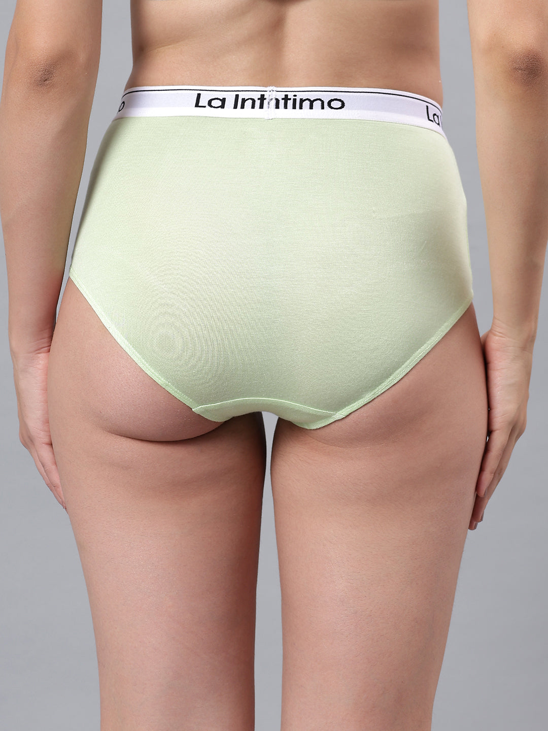Women Dreamy Ease