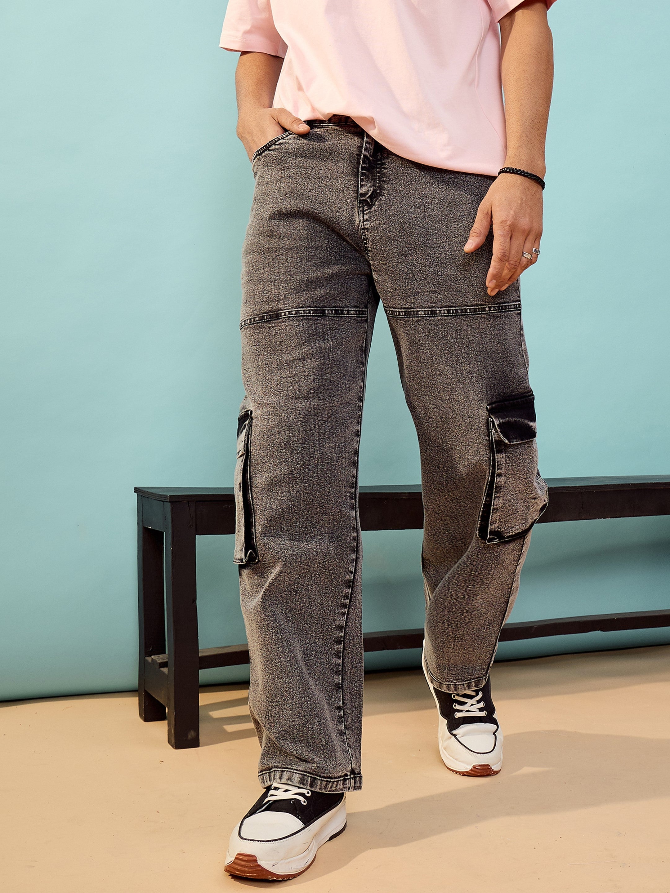 Men Black Washed Cargo Pocket Oversized Jeans