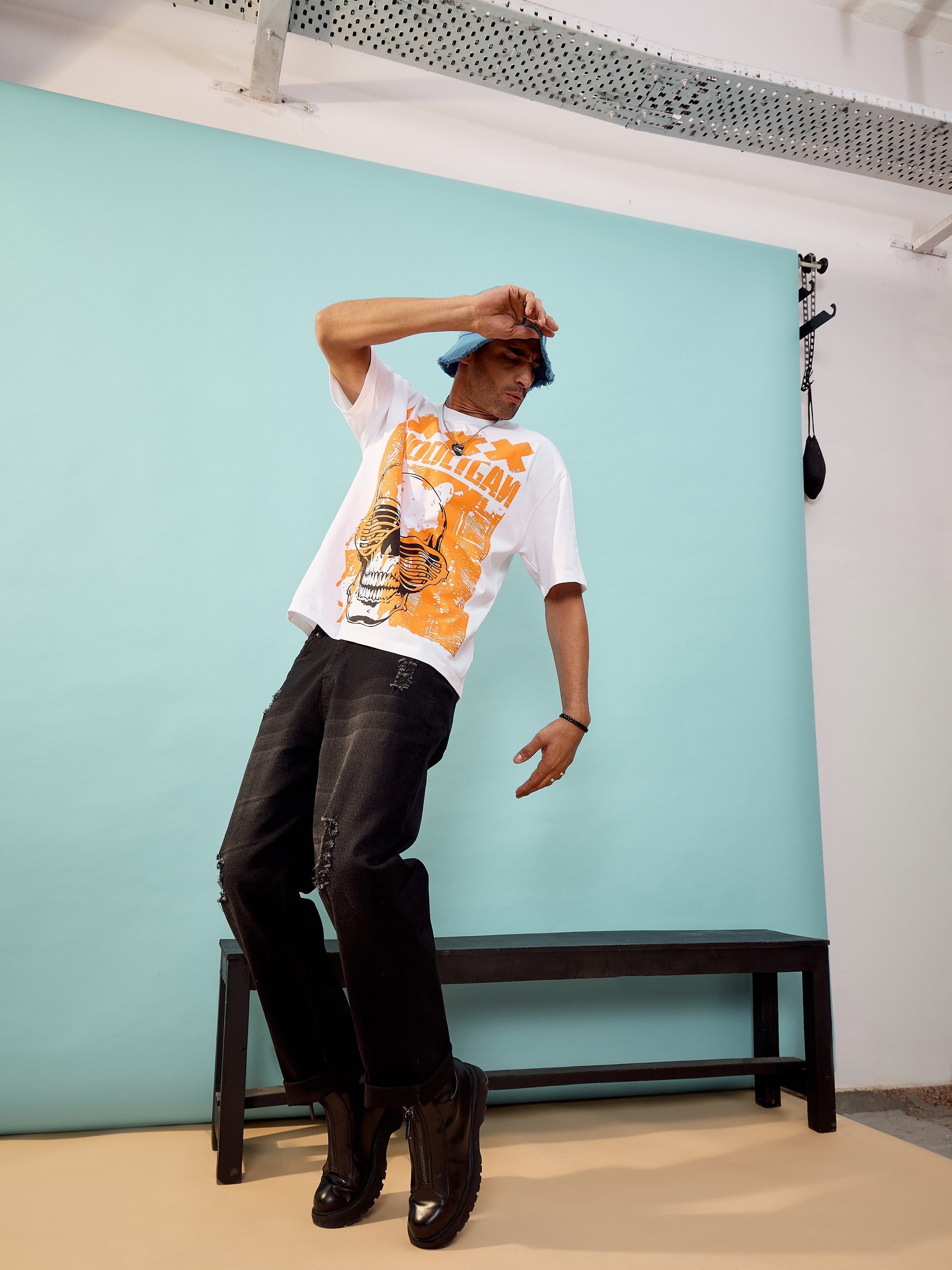 Men Black Washed Distressed Oversized Jeans